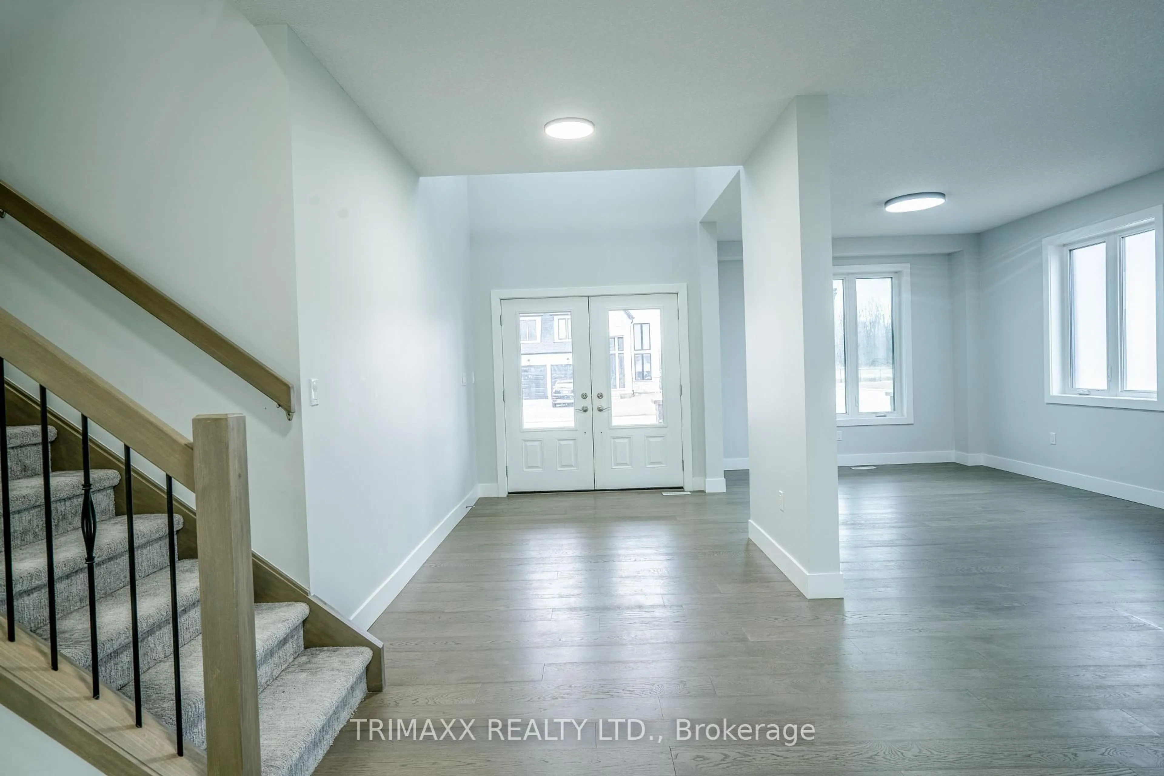Indoor entryway for 188 Foxborough Pl, Thames Centre Ontario N0M 2P0