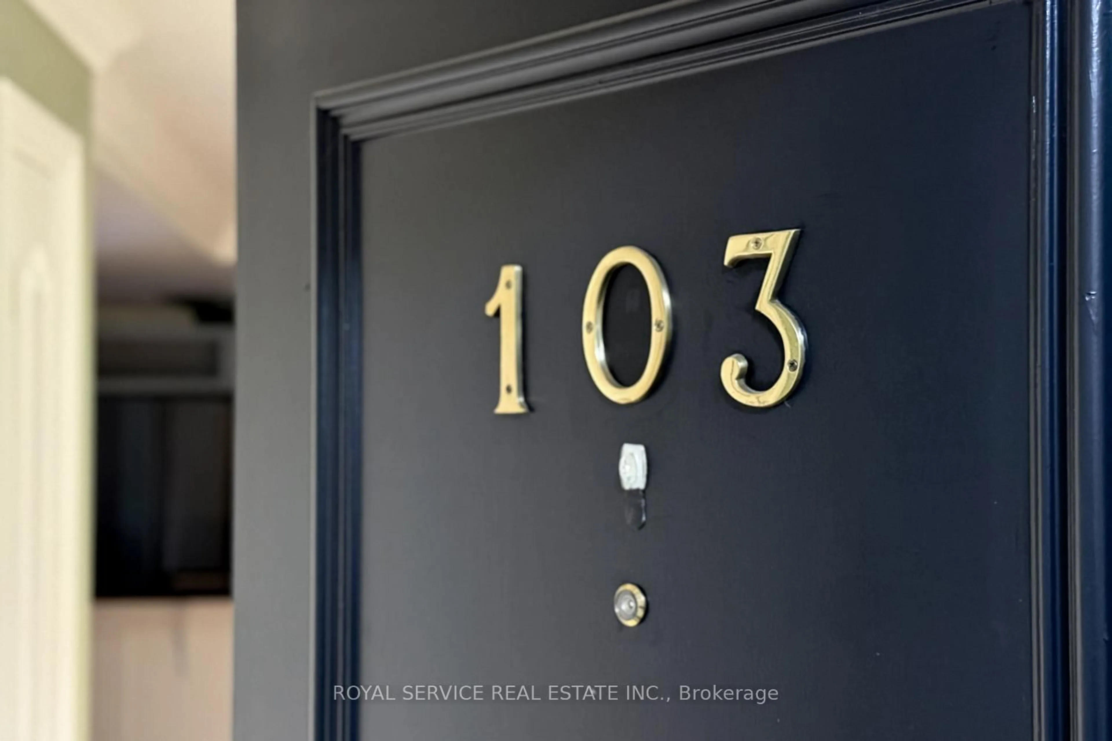 Indoor entryway for 323 George St #103, Cobourg Ontario K9A 3L9