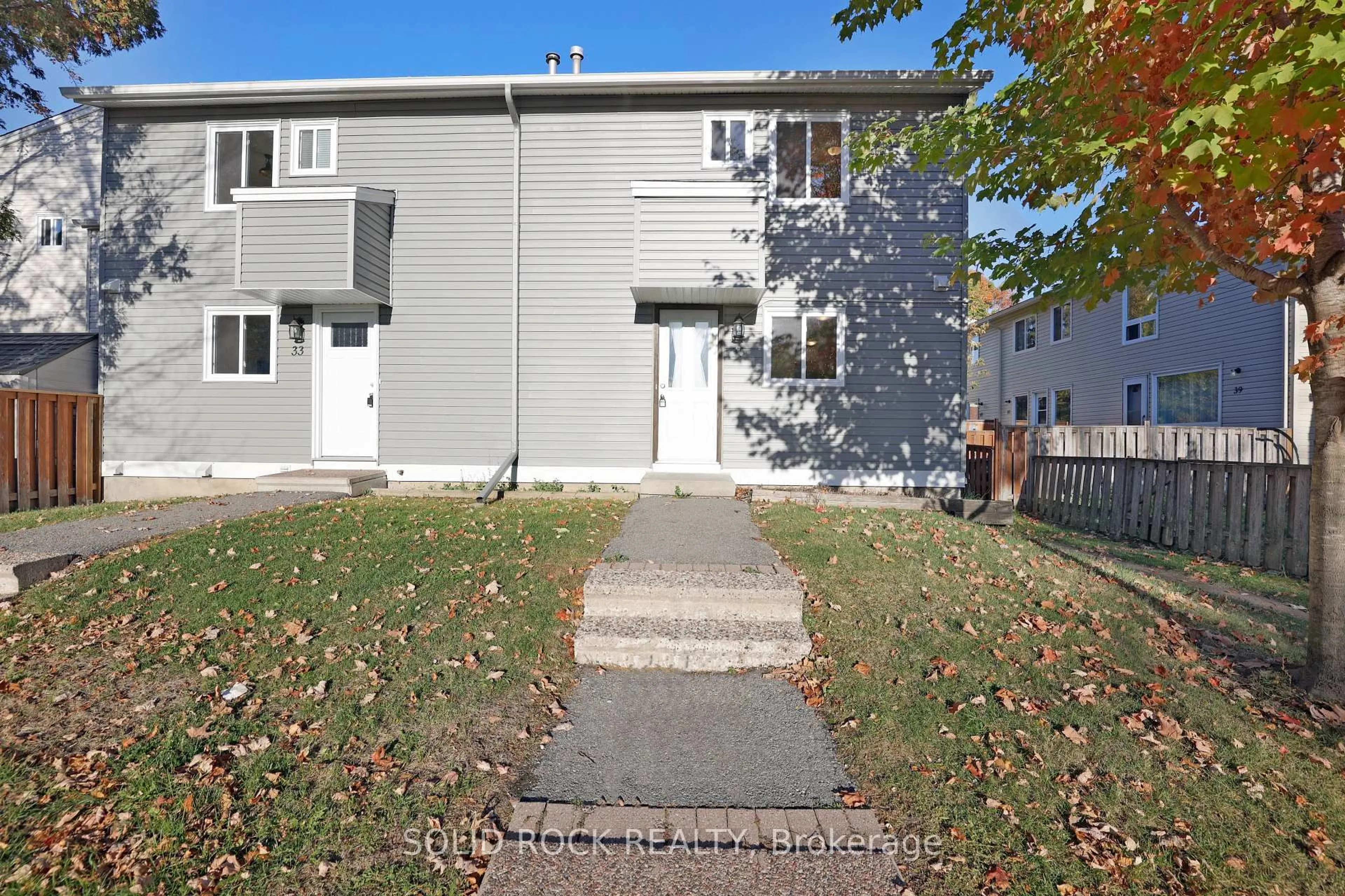 Unknown for 35 Thistledown Crt, Ottawa Ontario K2J 1J4