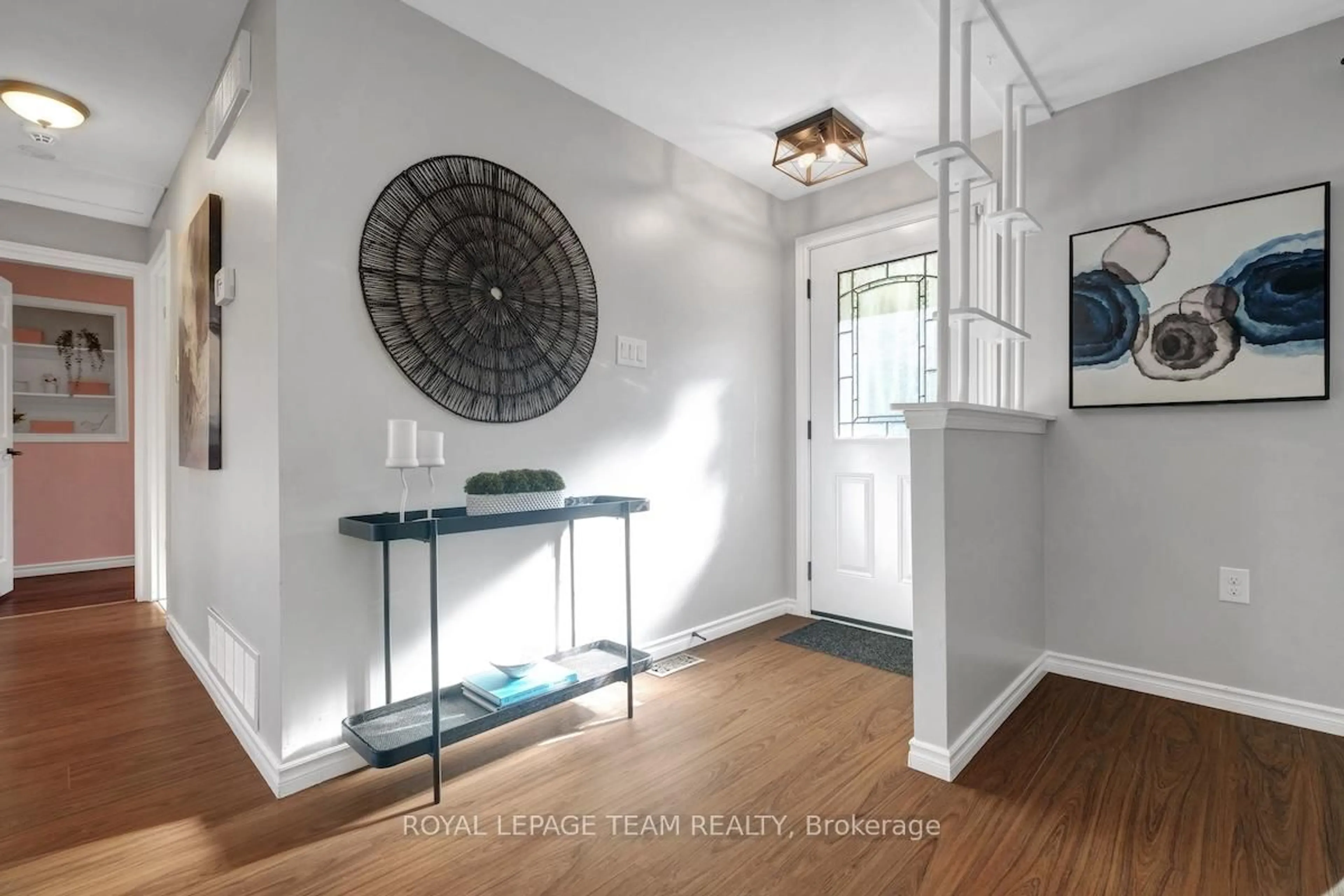Indoor entryway for 491 Lake Ave, Carleton Place Ontario K7C 3S7