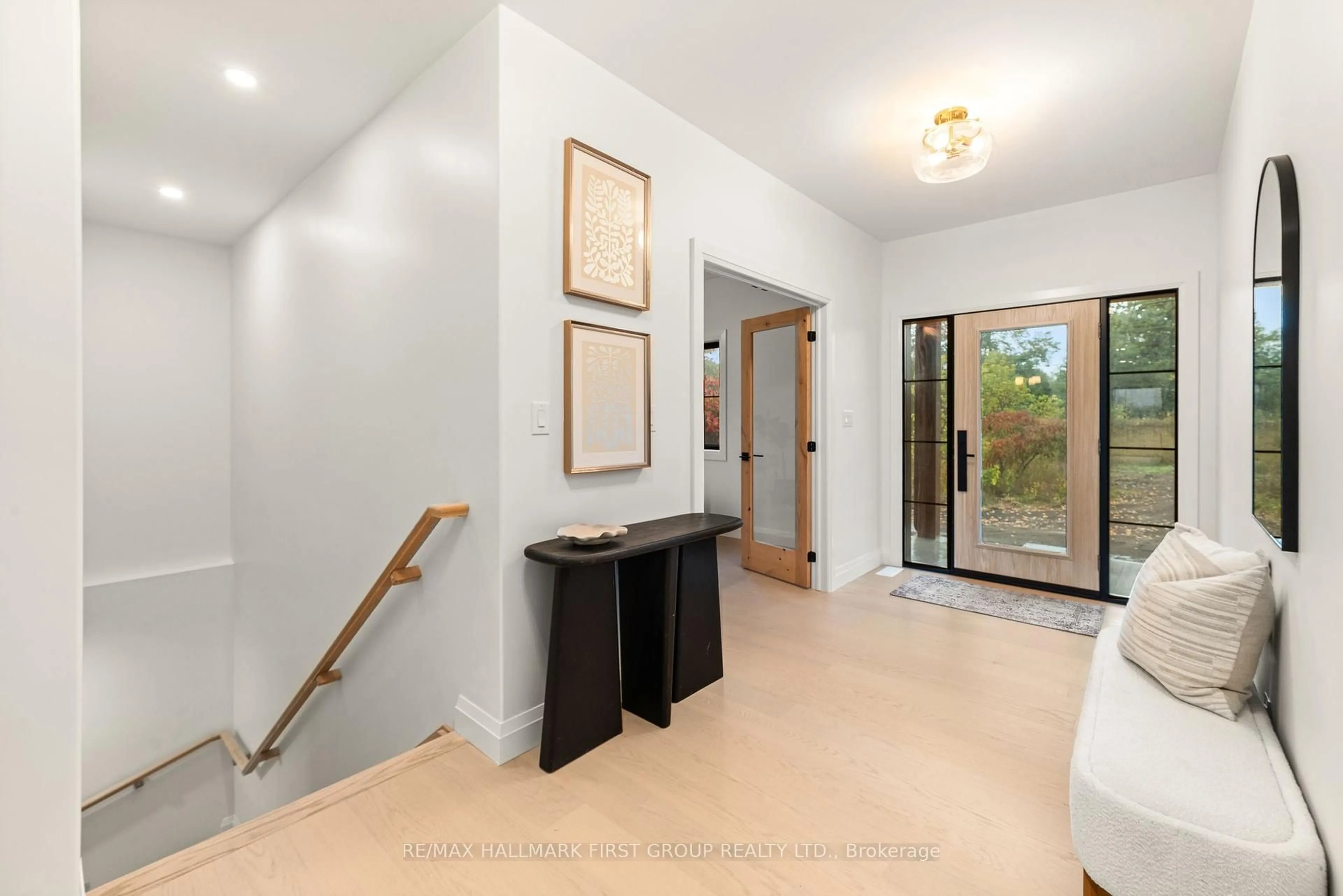 Indoor entryway for 19115 Loyalist Pkwy, Prince Edward County Ontario K0K 1T0