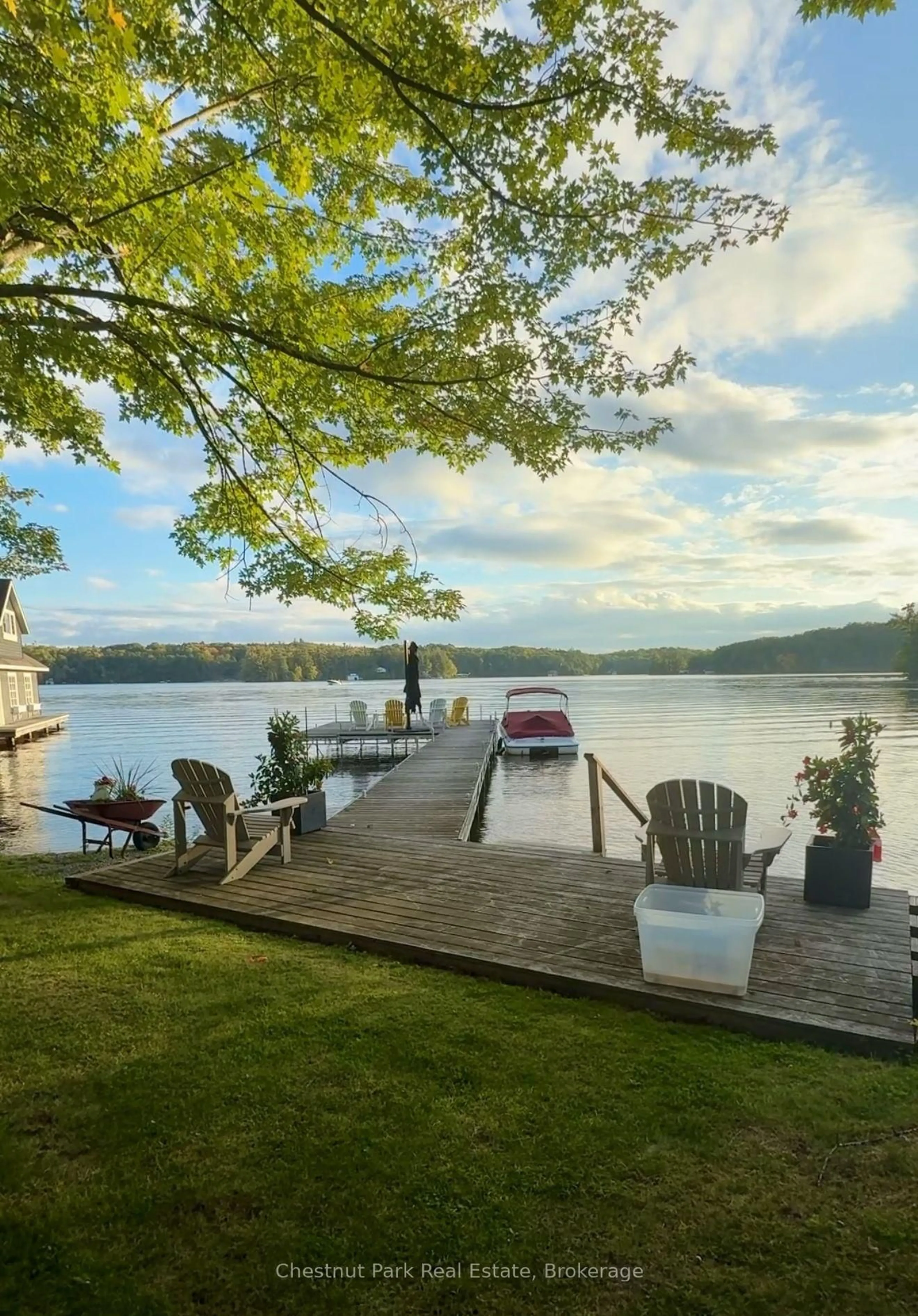 Patio, water/lake/river/ocean view for 1006 Bailey Lane, Bracebridge Ontario P1L 1X2