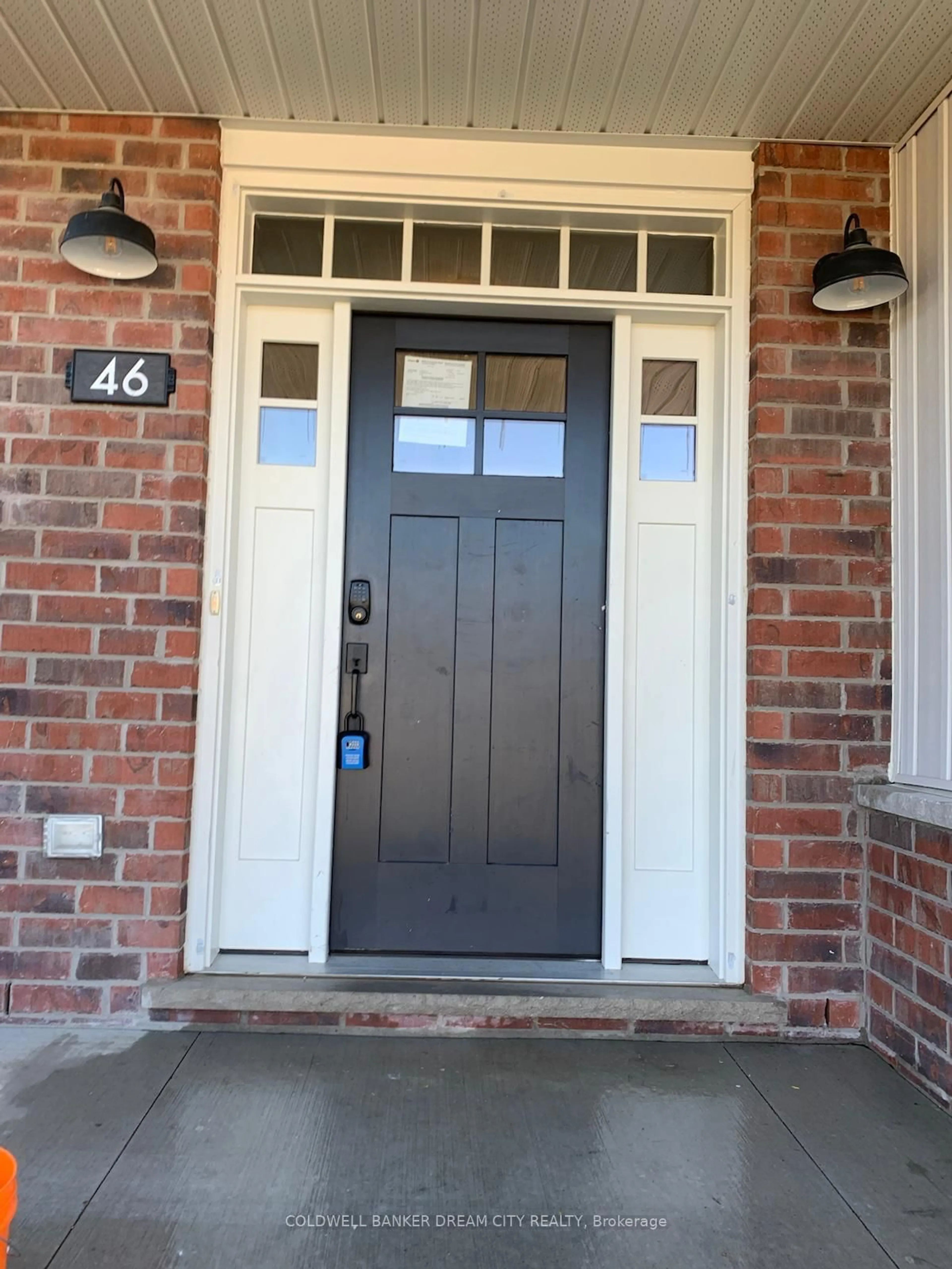 Indoor entryway for 46 Curren Cres, Tillsonburg Ontario N4G 0J3
