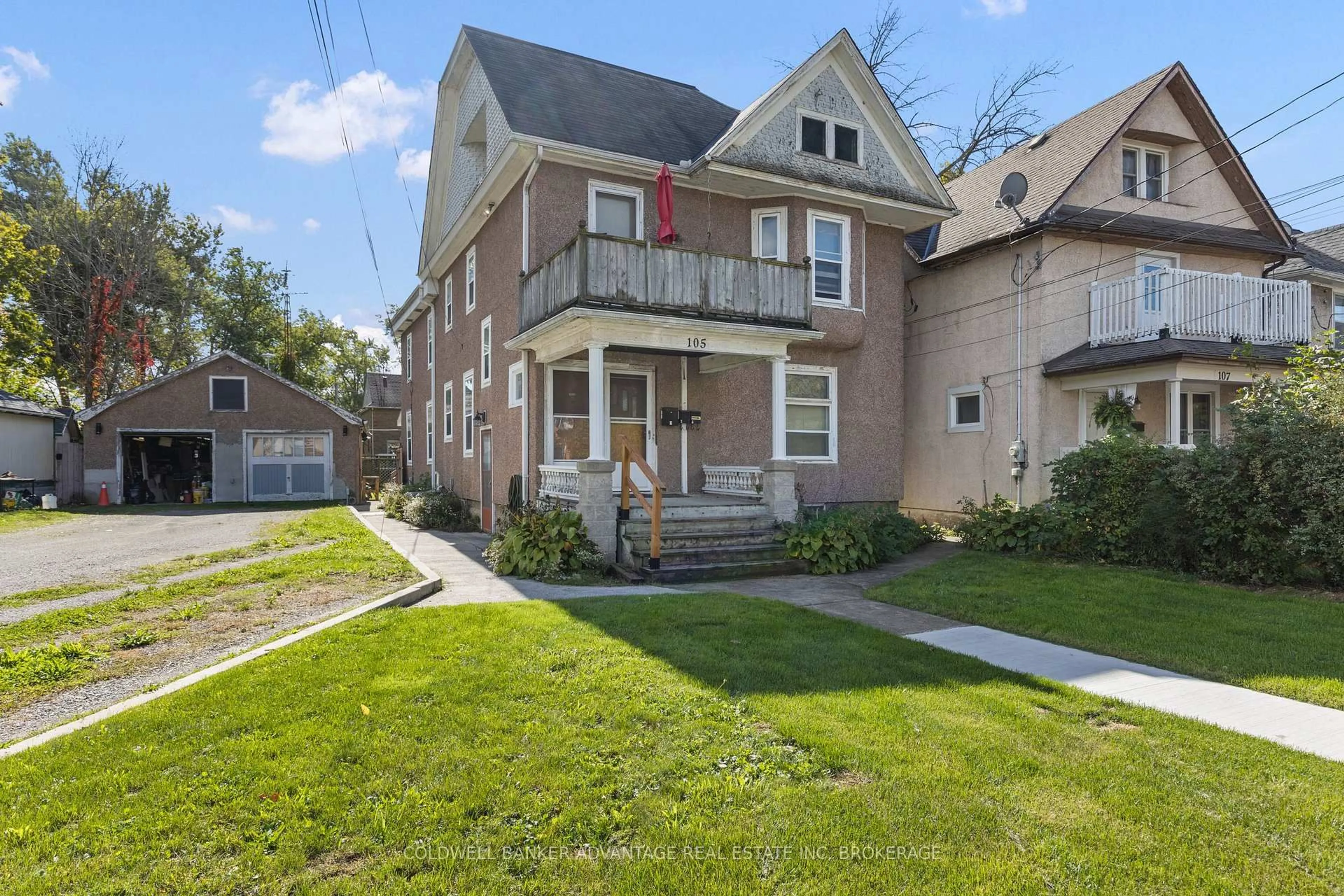 Home with brick exterior material, street for 105 MAPLE Ave, Welland Ontario L3C 5G2