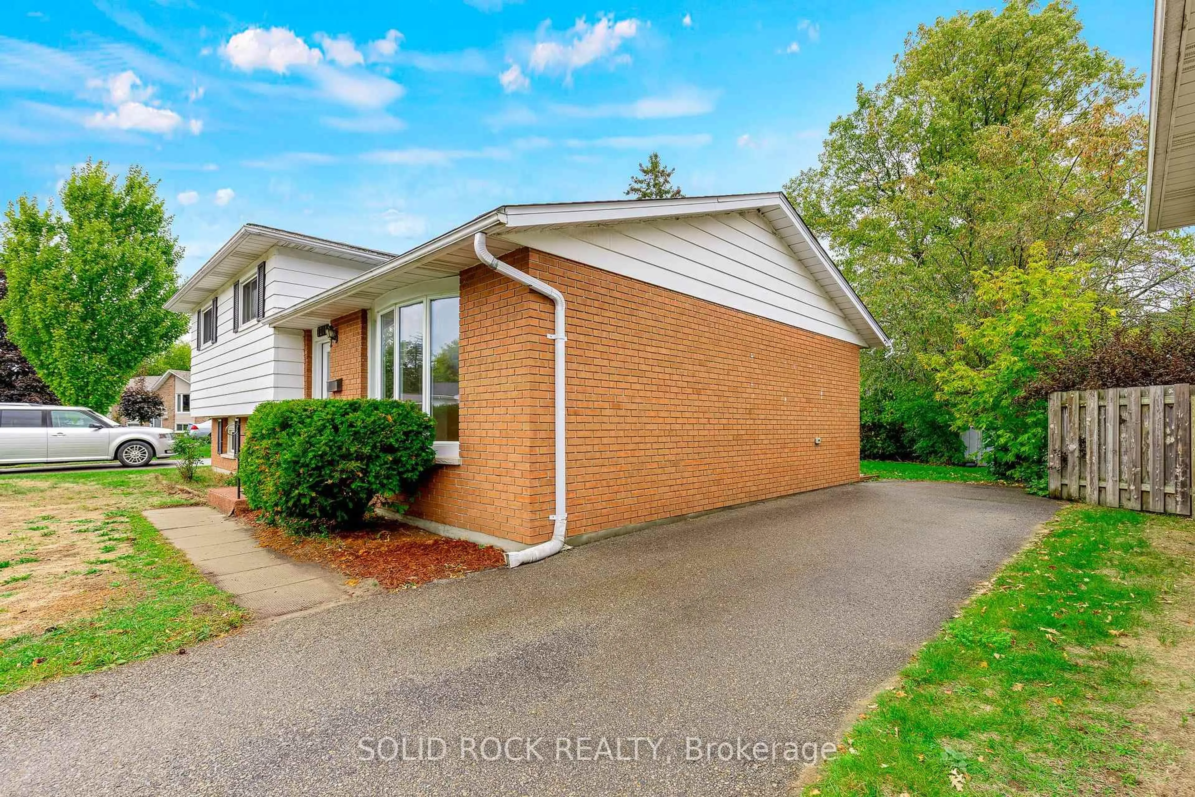Home with brick exterior material, street for 1301 Alwington St, Brockville Ontario K6V 6A5