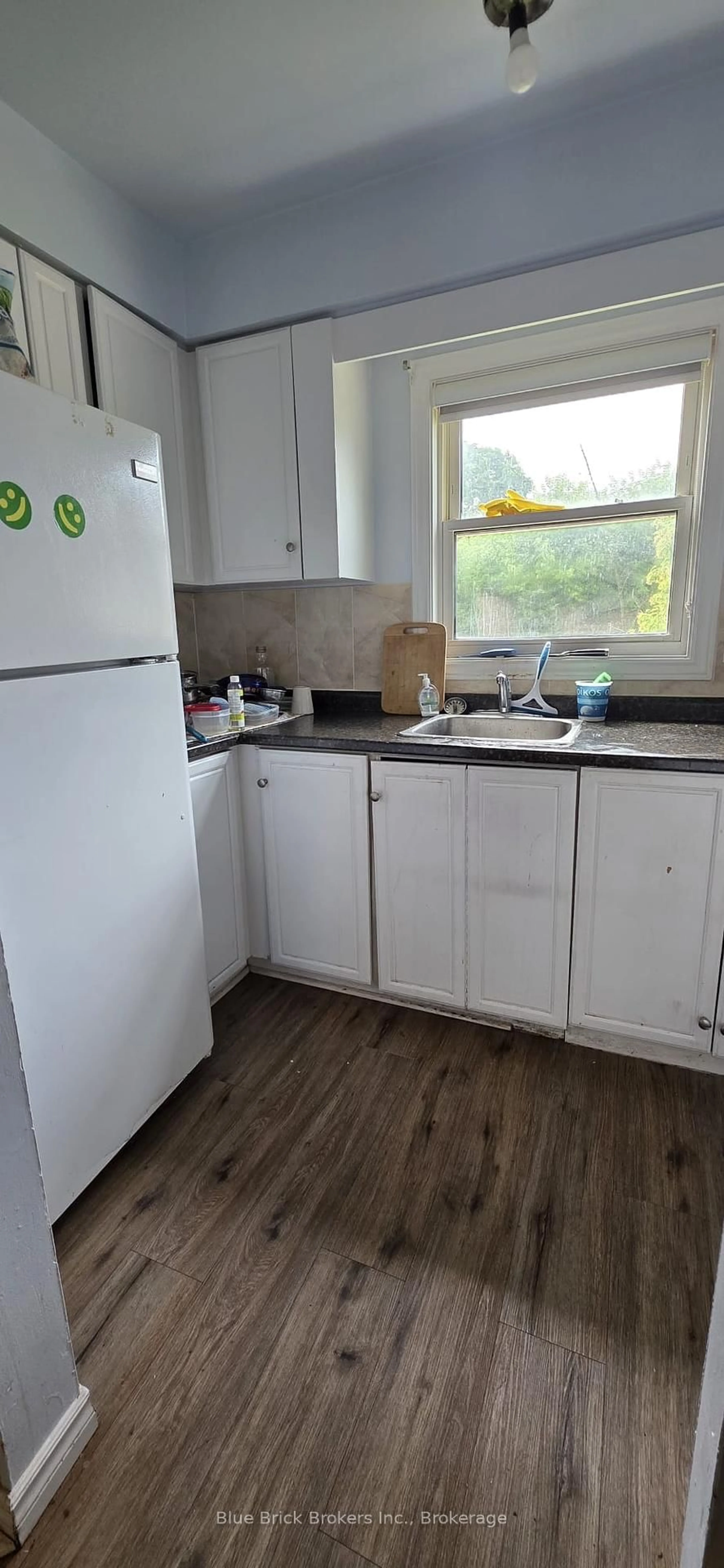 Standard kitchen, unknown for 470 SECOND St #27, London East Ontario N5V 3X5