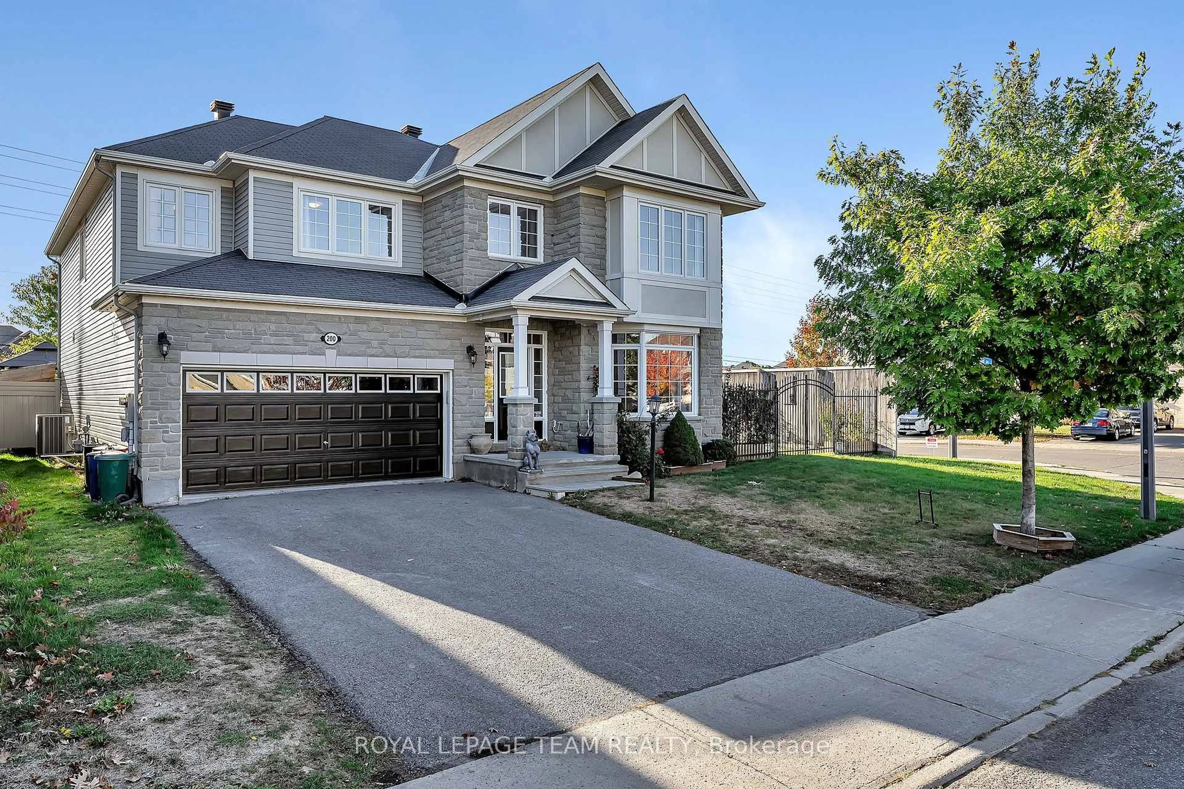 Unknown for 200 Kinloch Crt, Ottawa Ontario K2J 5S9