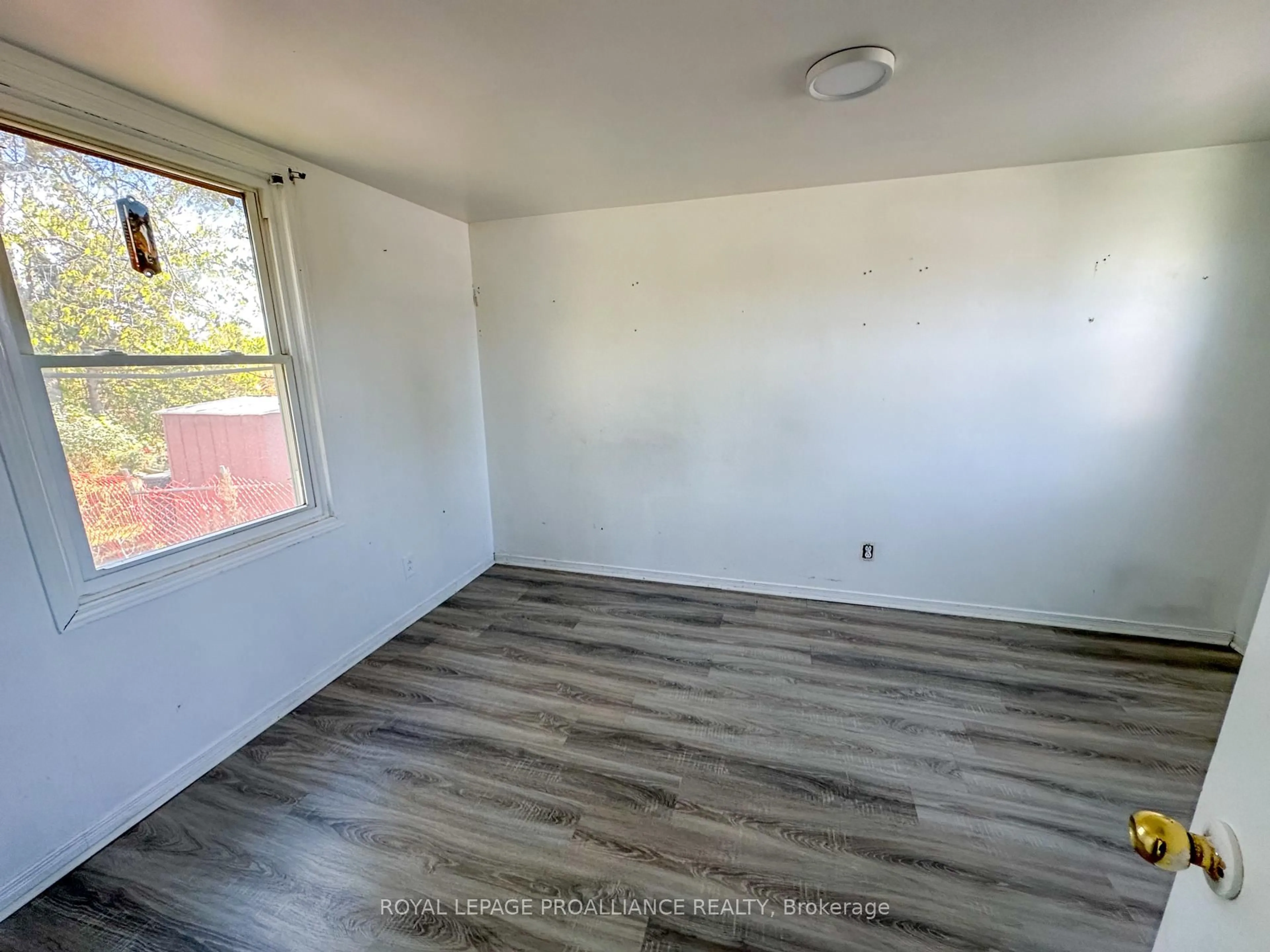 A pic of a room for 74 Aikins Rd, Quinte West Ontario K8R 0B3