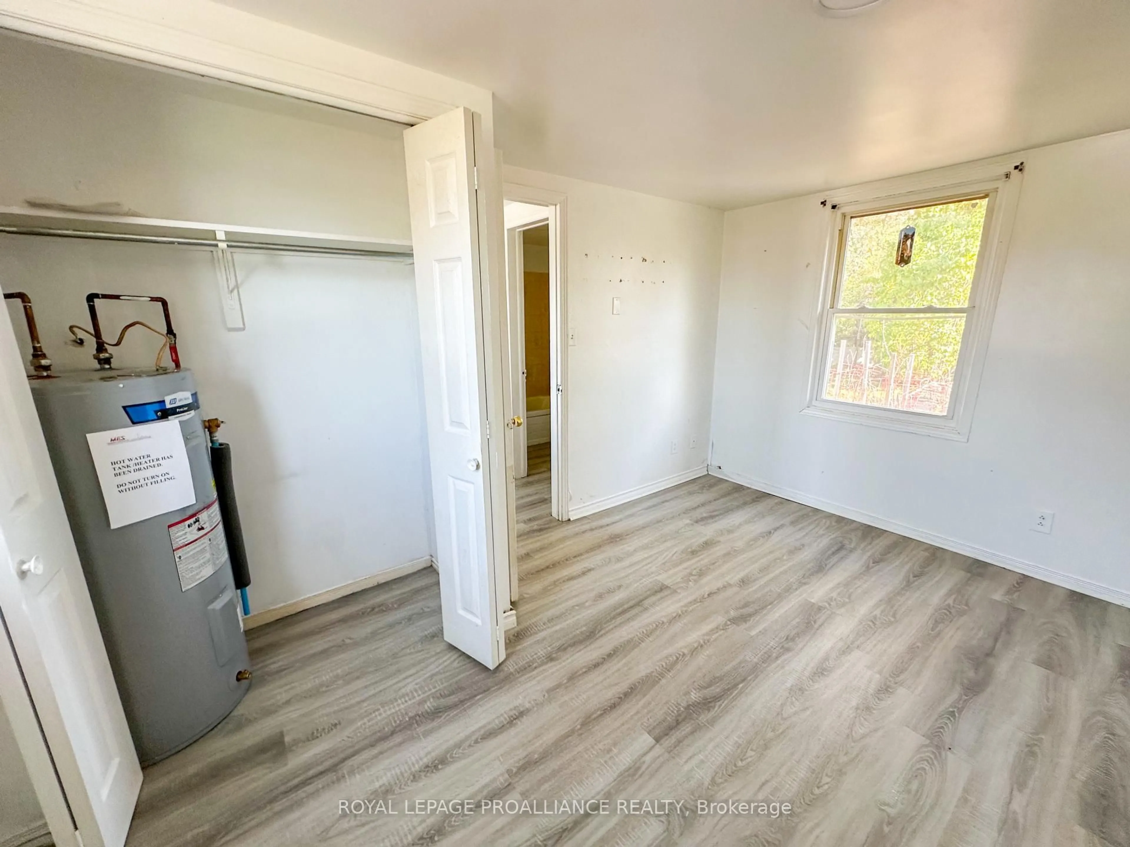 A pic of a room for 74 Aikins Rd, Quinte West Ontario K8R 0B3