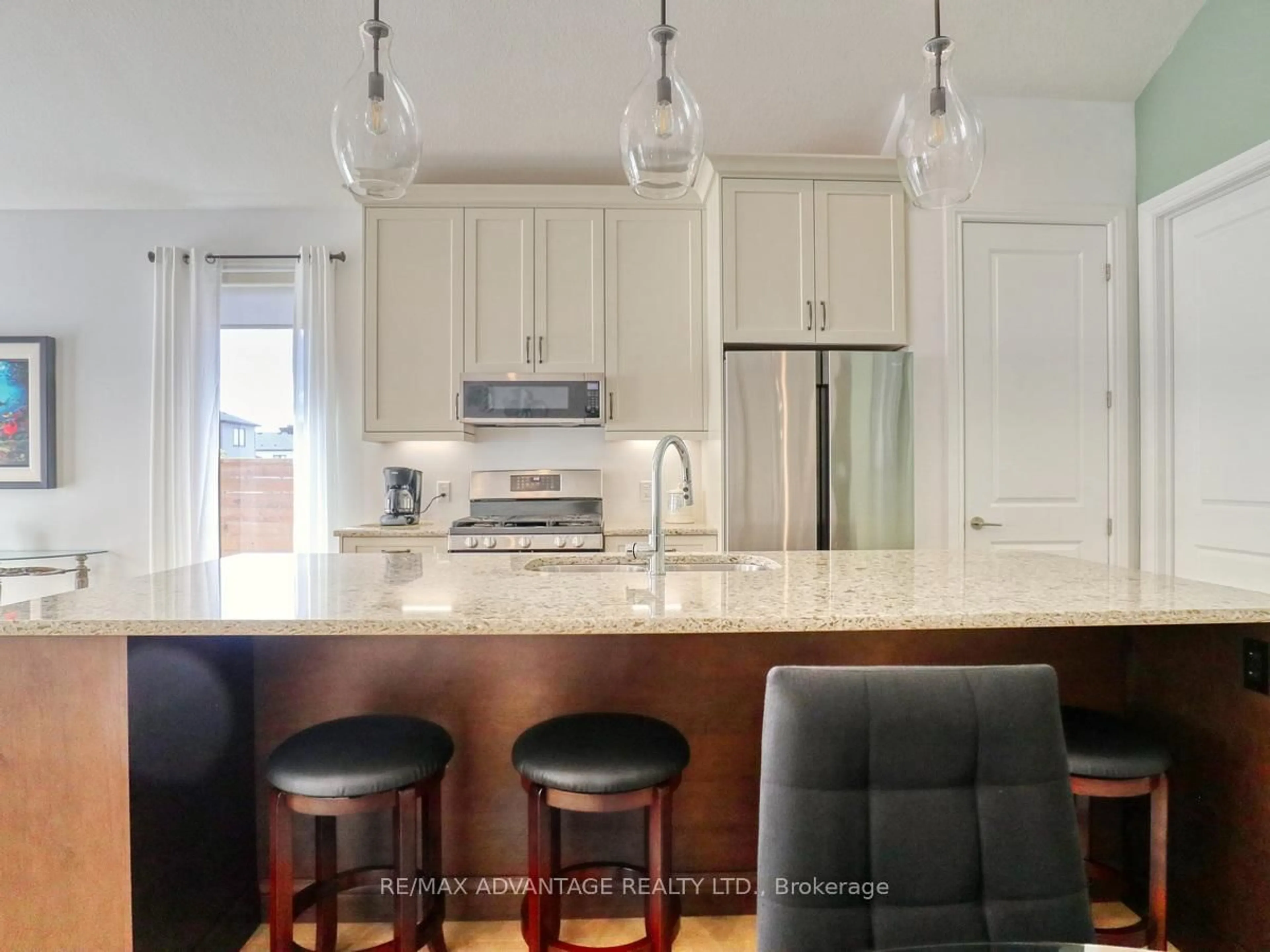 Open concept kitchen, unknown for 1891 Trailsway Dr, London South Ontario N6K 0K7