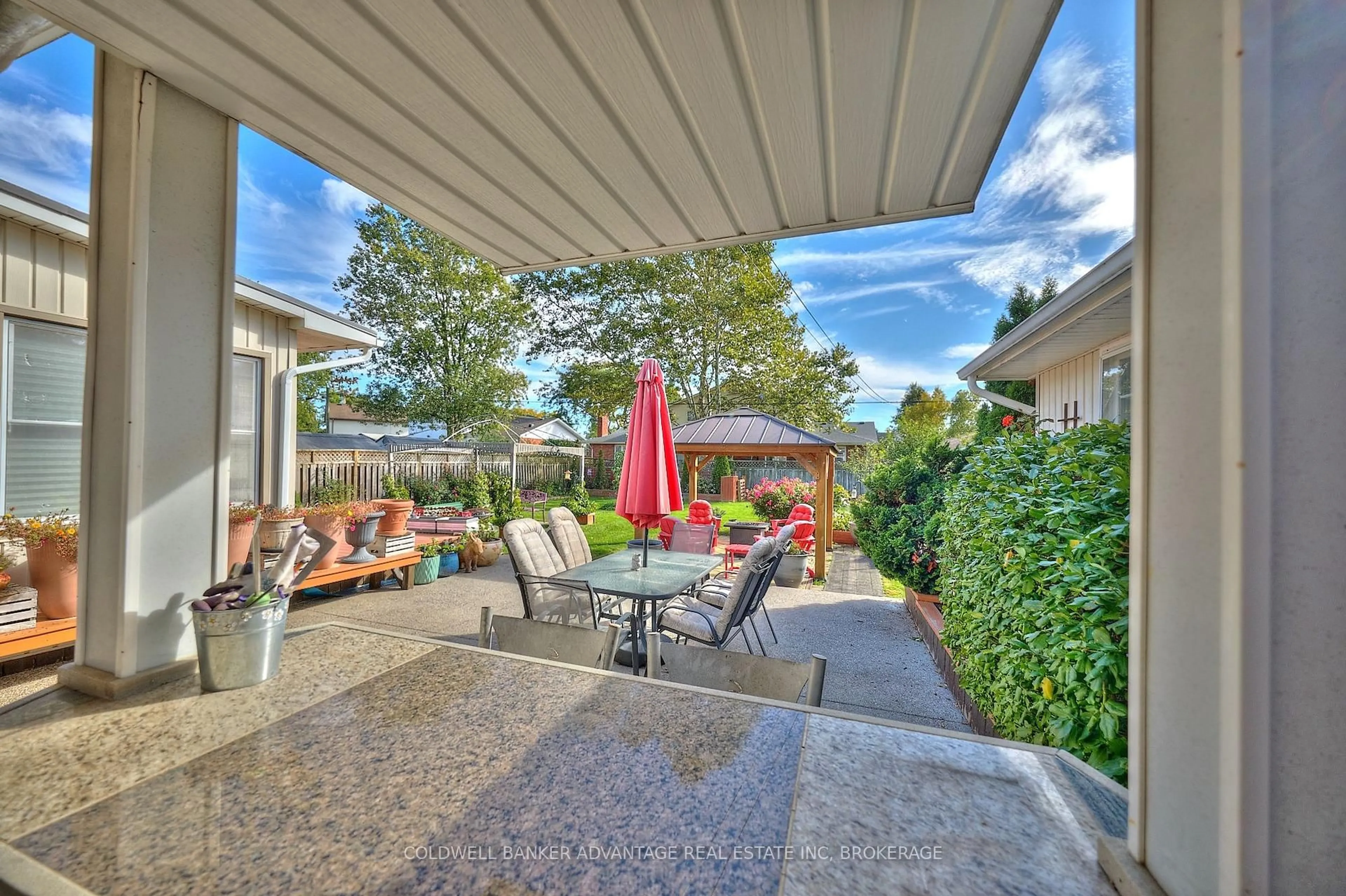 Patio, water/lake/river/ocean view for 73 lindel Cres, Welland Ontario L3C 3S2