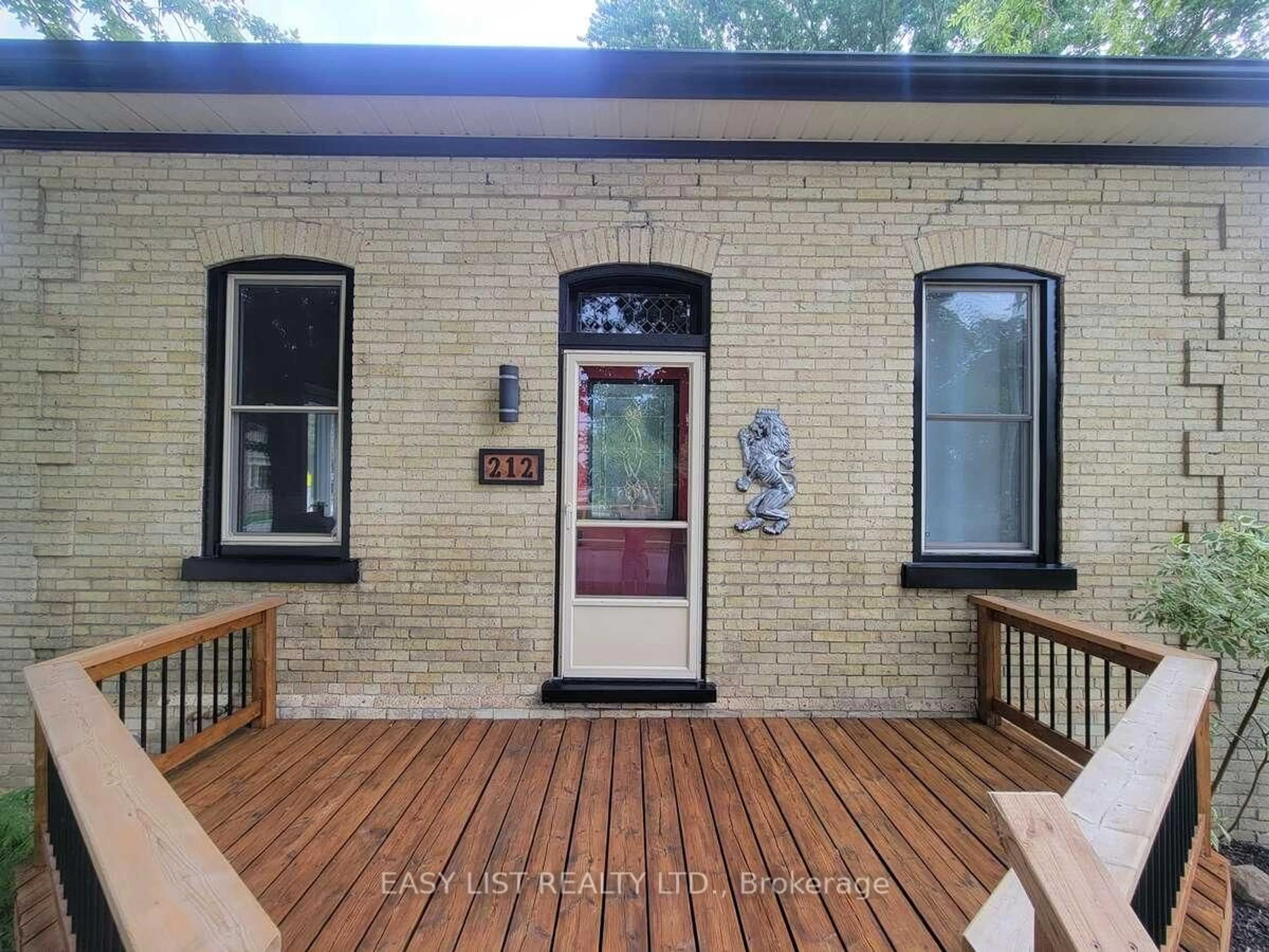 Unknown for 212 Andrew St, South Huron Ontario N0M 1S1
