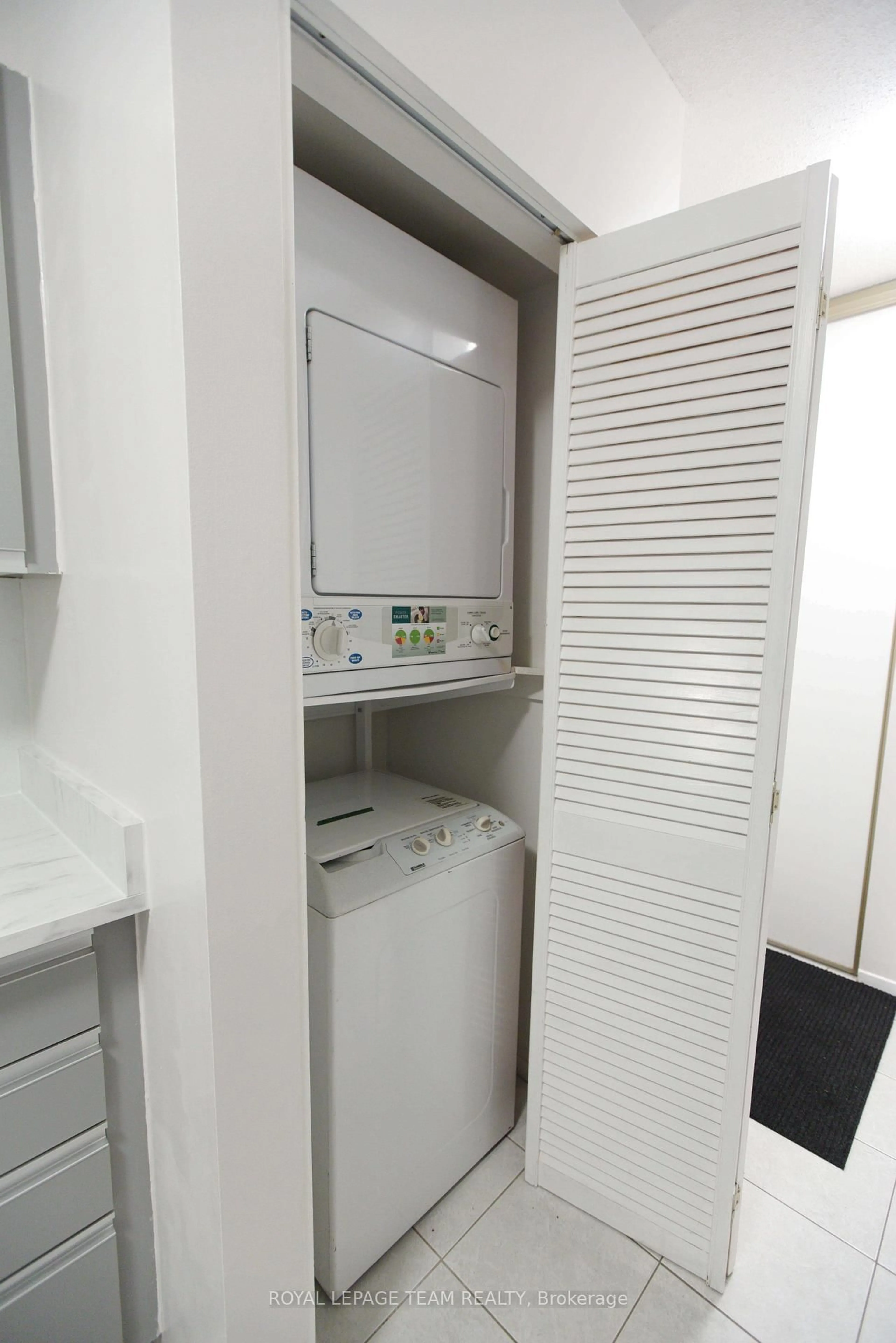 Laundry room for 260 Brittany Dr #118, Ottawa Ontario K1K 4M2