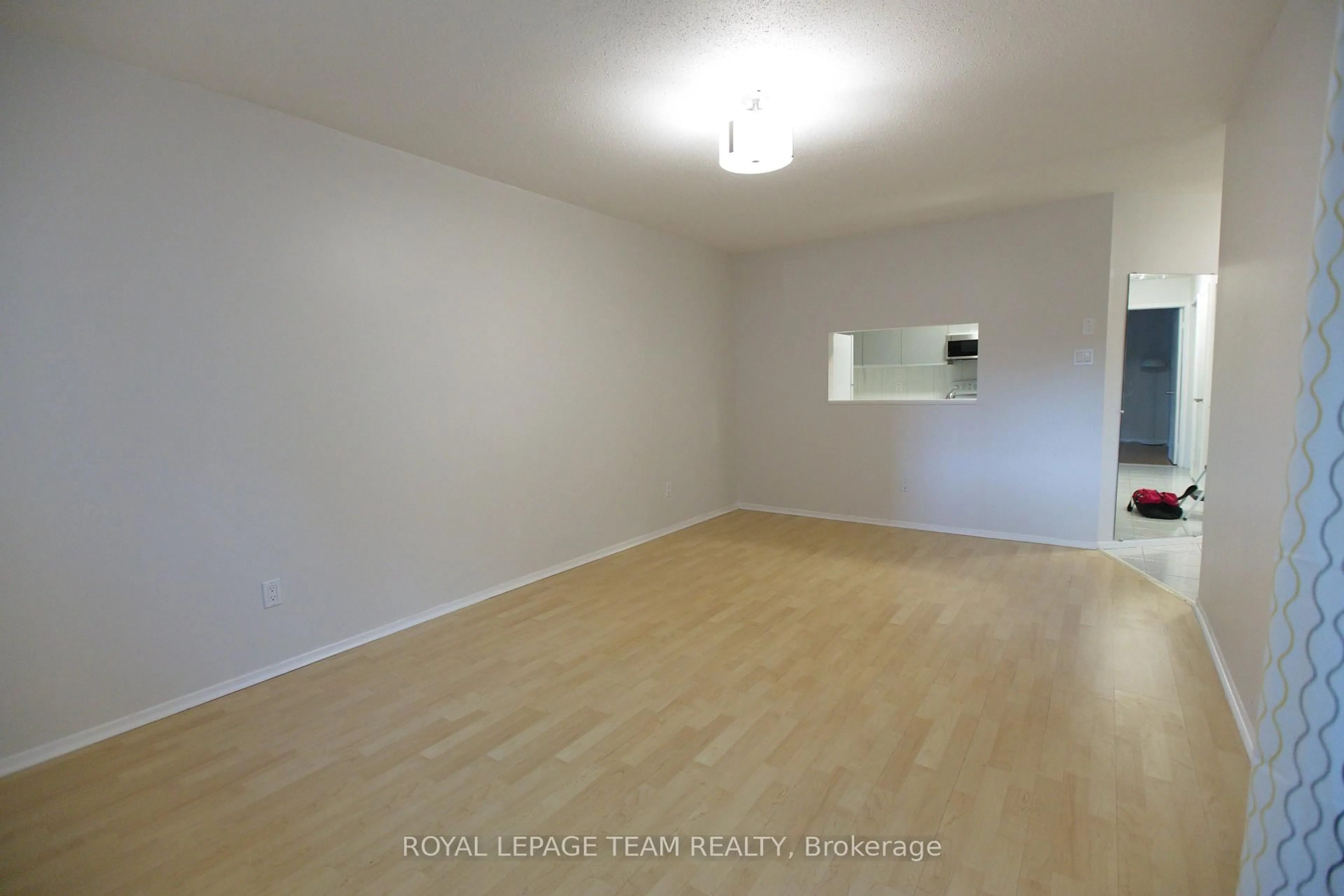 A pic of a room for 260 Brittany Dr #118, Ottawa Ontario K1K 4M2