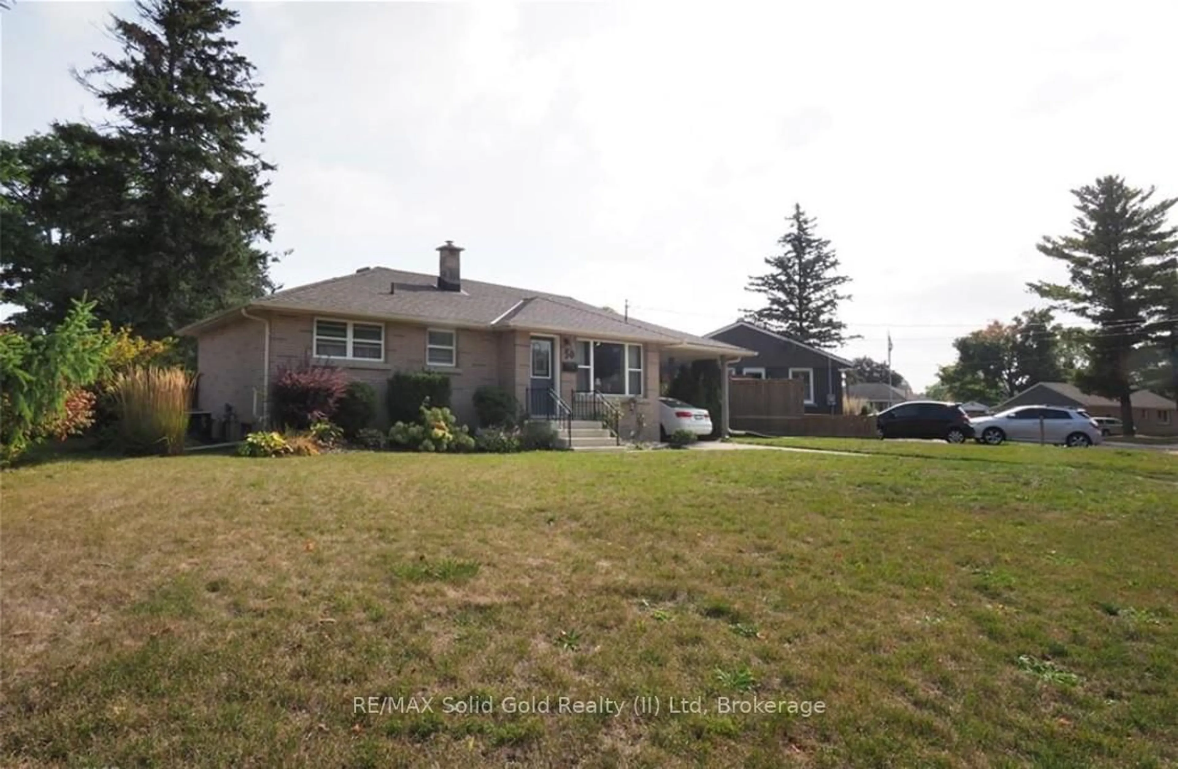 A pic from outside/outdoor area/front of a property/back of a property/a pic from drone, street for 50 Earlscourt Cres, Woodstock Ontario N4S 5H3