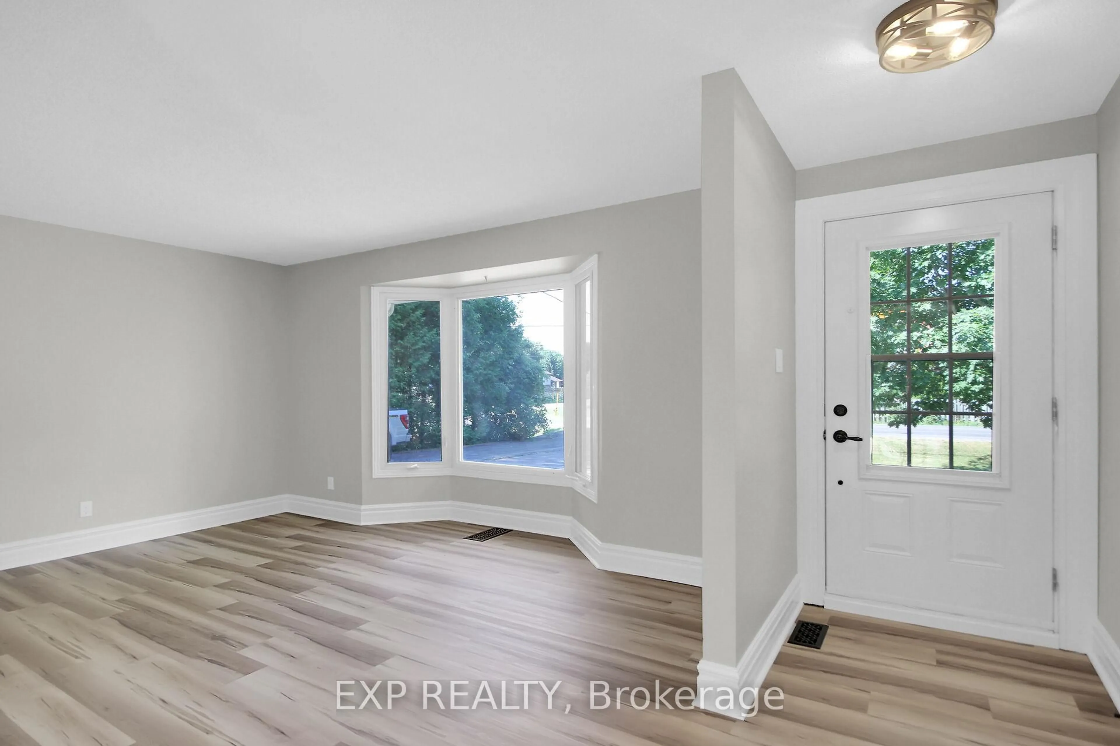 Unknown for 1083 Eadie Rd, Russell Ontario K4R 1E5