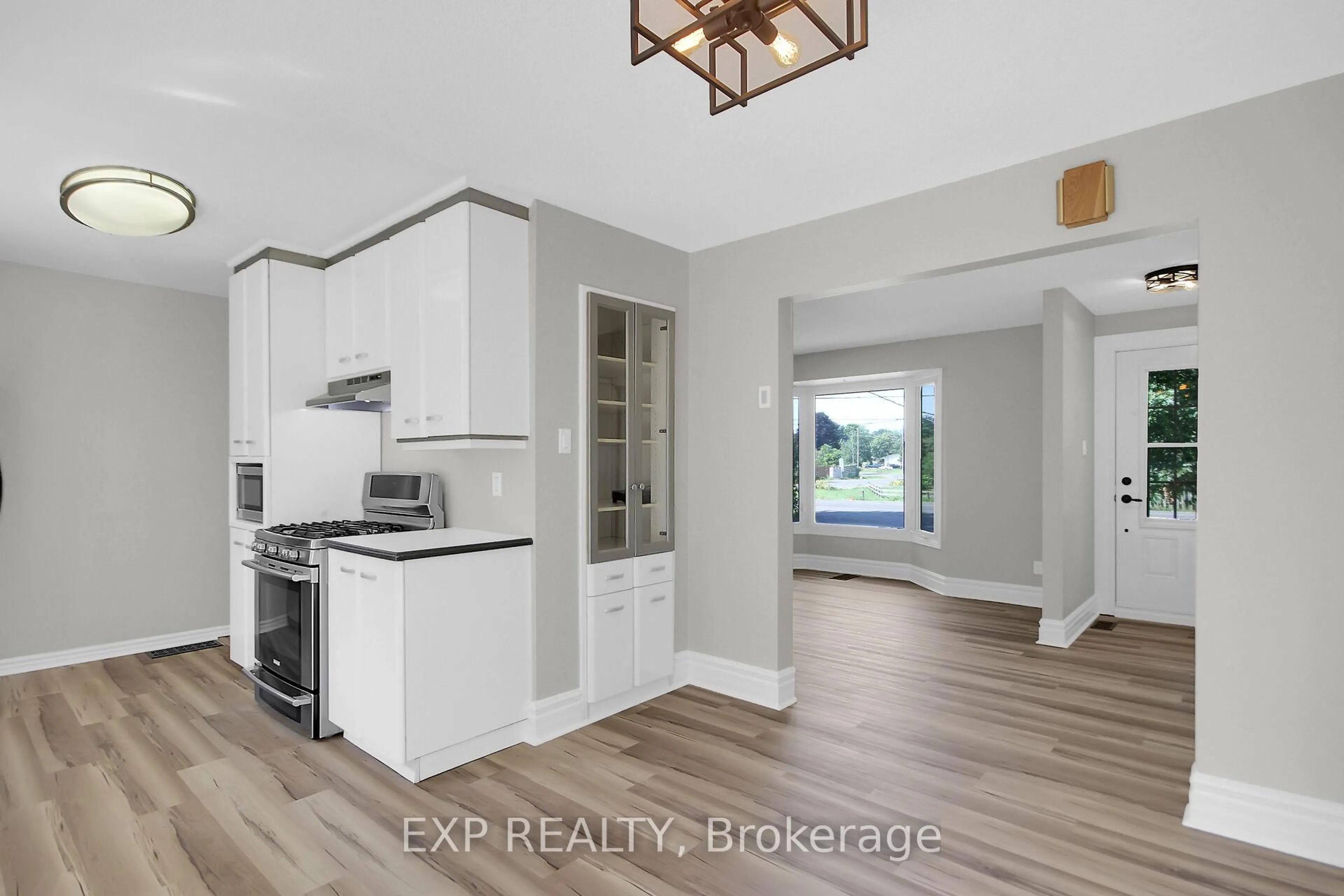 Open concept kitchen, unknown for 1083 Eadie Rd, Russell Ontario K4R 1E5