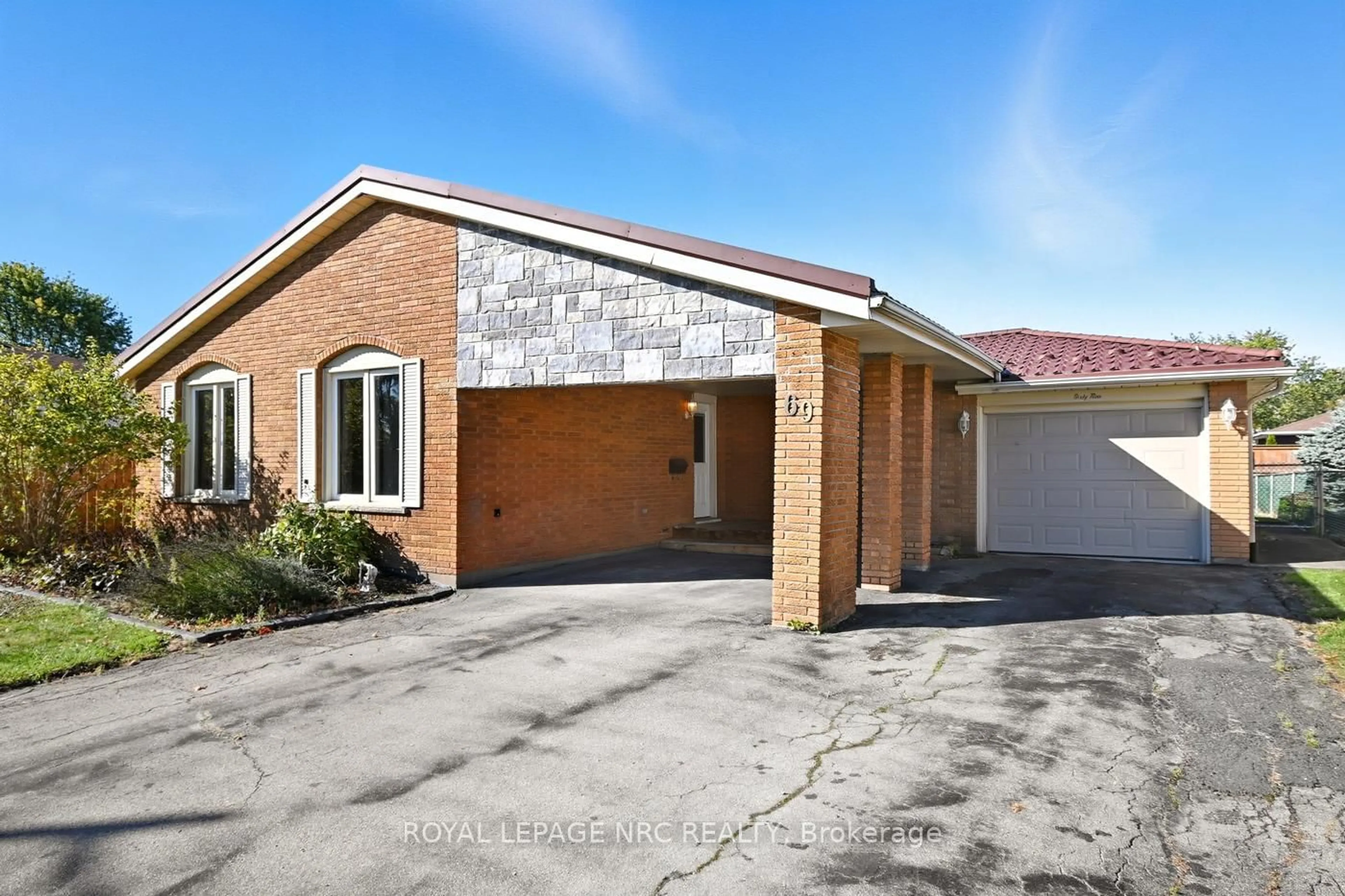 Home with brick exterior material, street for 69 Elmvale Cres, Port Colborne Ontario L3K 5X1