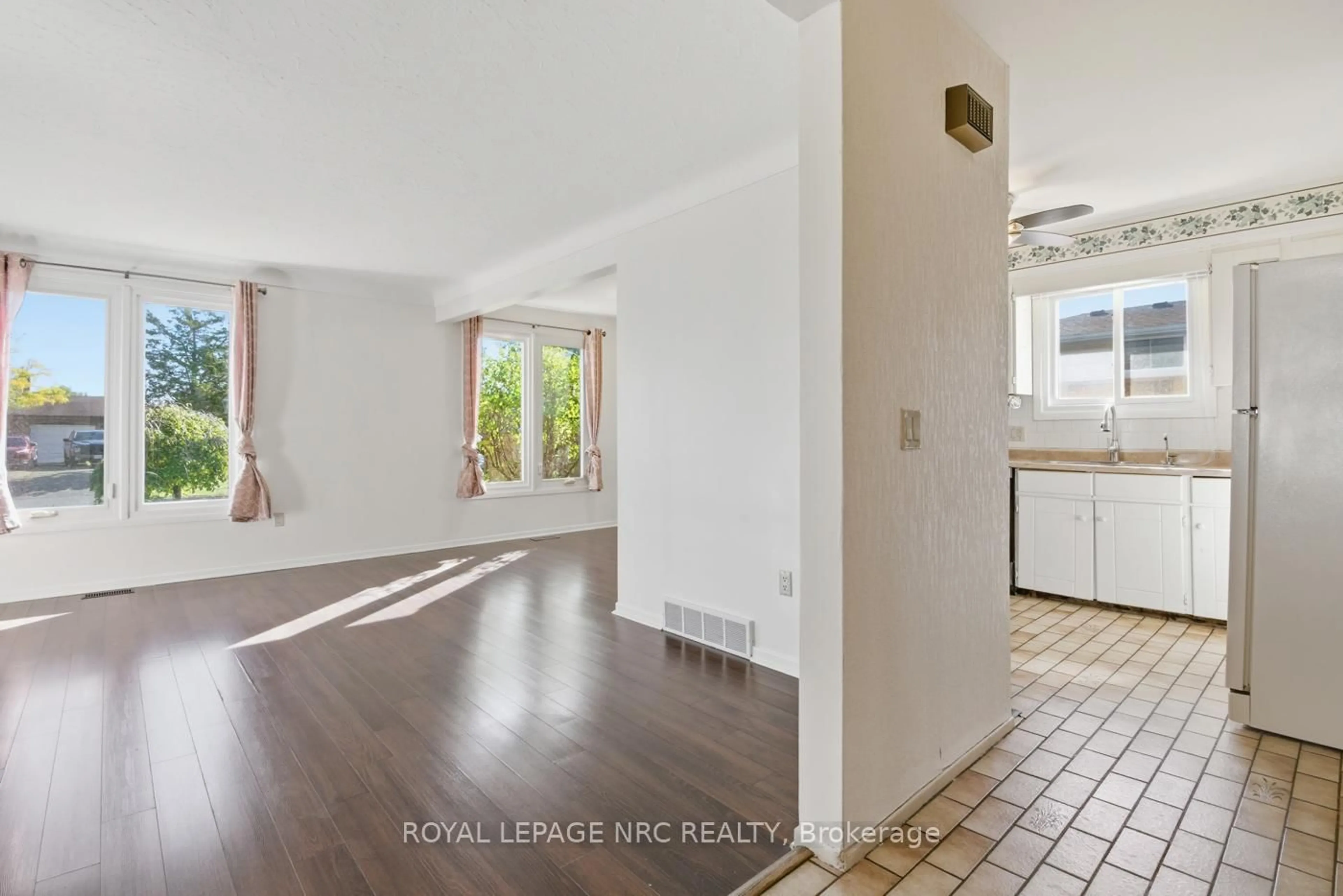A pic of a room for 69 Elmvale Cres, Port Colborne Ontario L3K 5X1