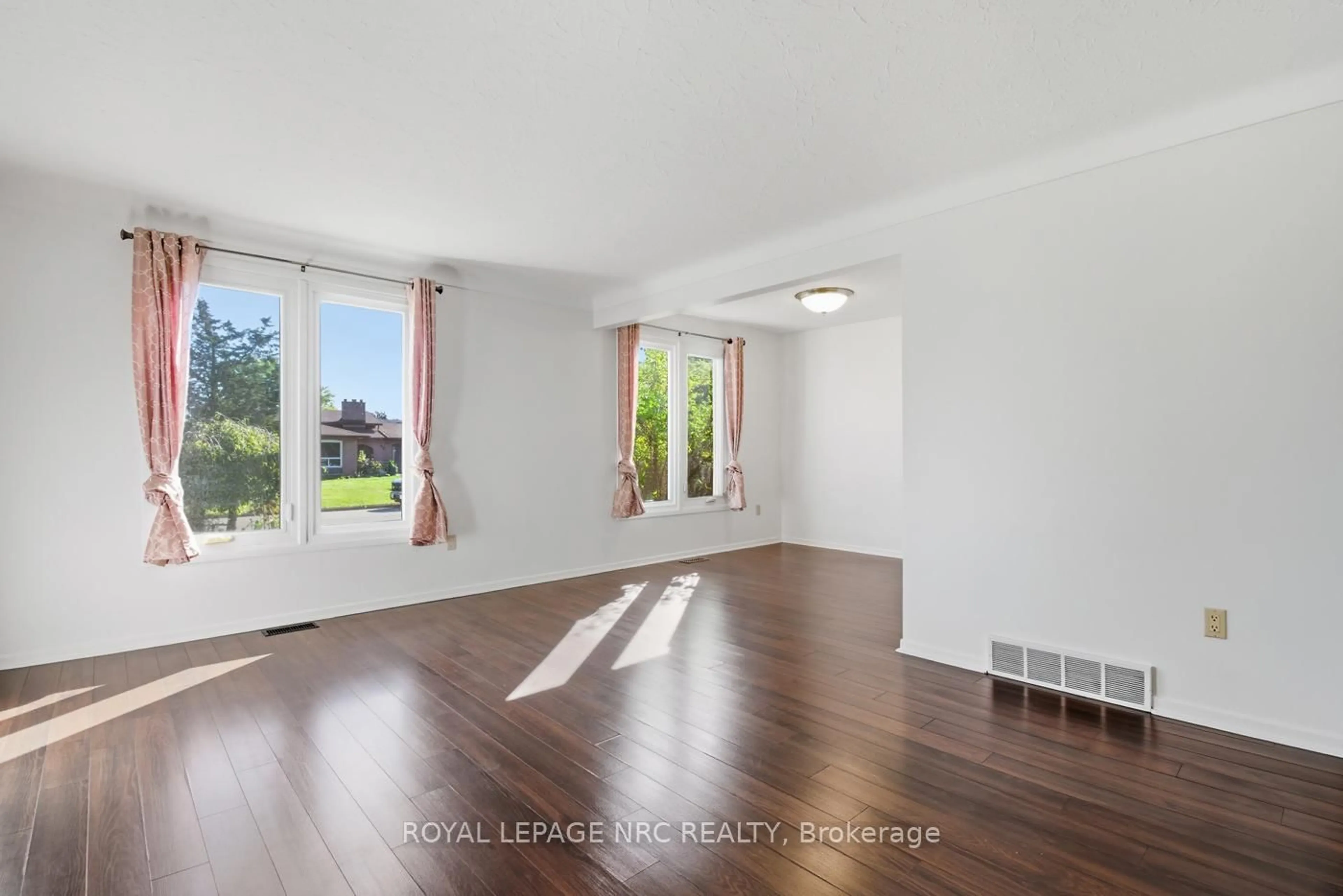 A pic of a room for 69 Elmvale Cres, Port Colborne Ontario L3K 5X1