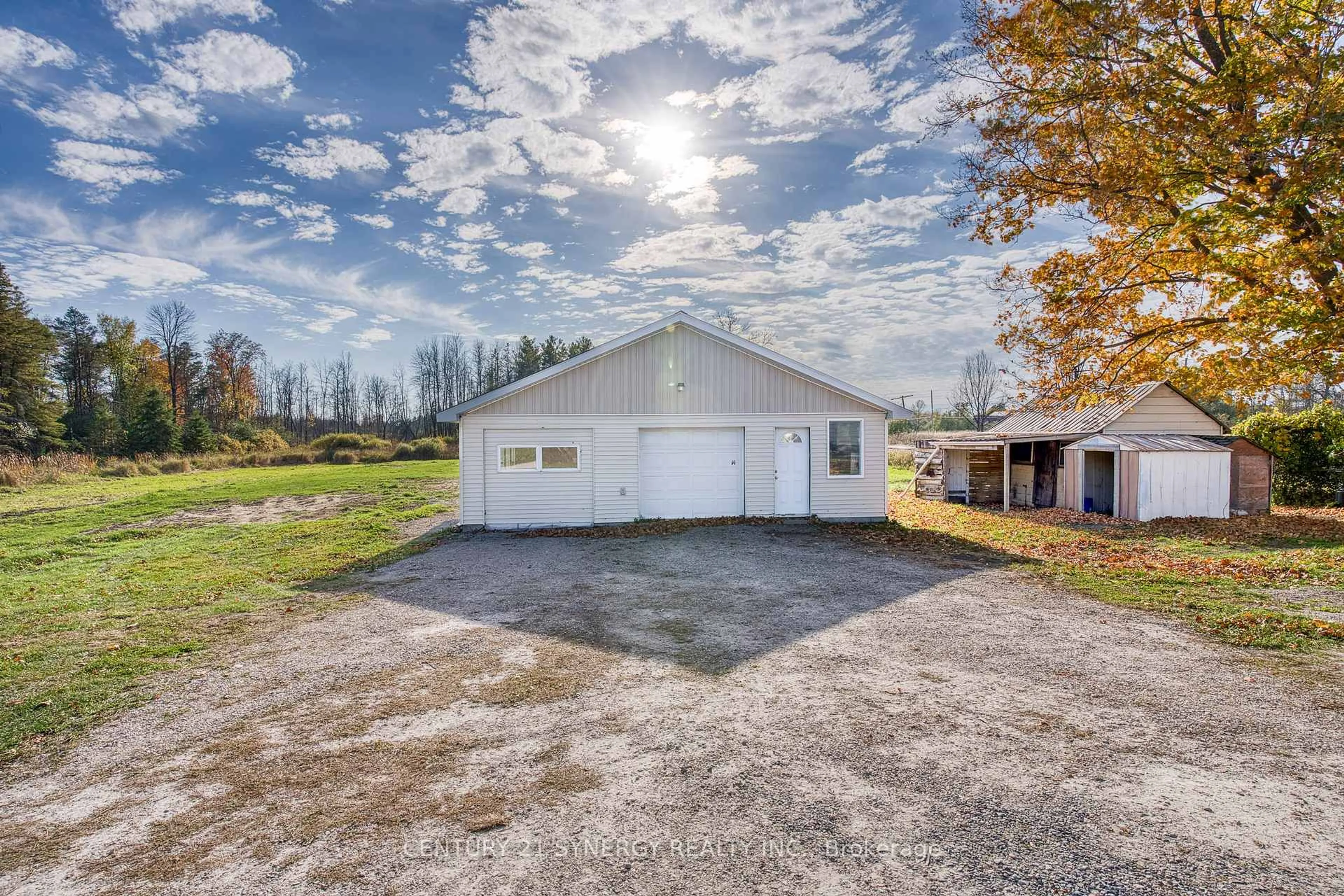 Indoor garage for 13 Brandelle Lane, Perth Ontario K7H 3C6