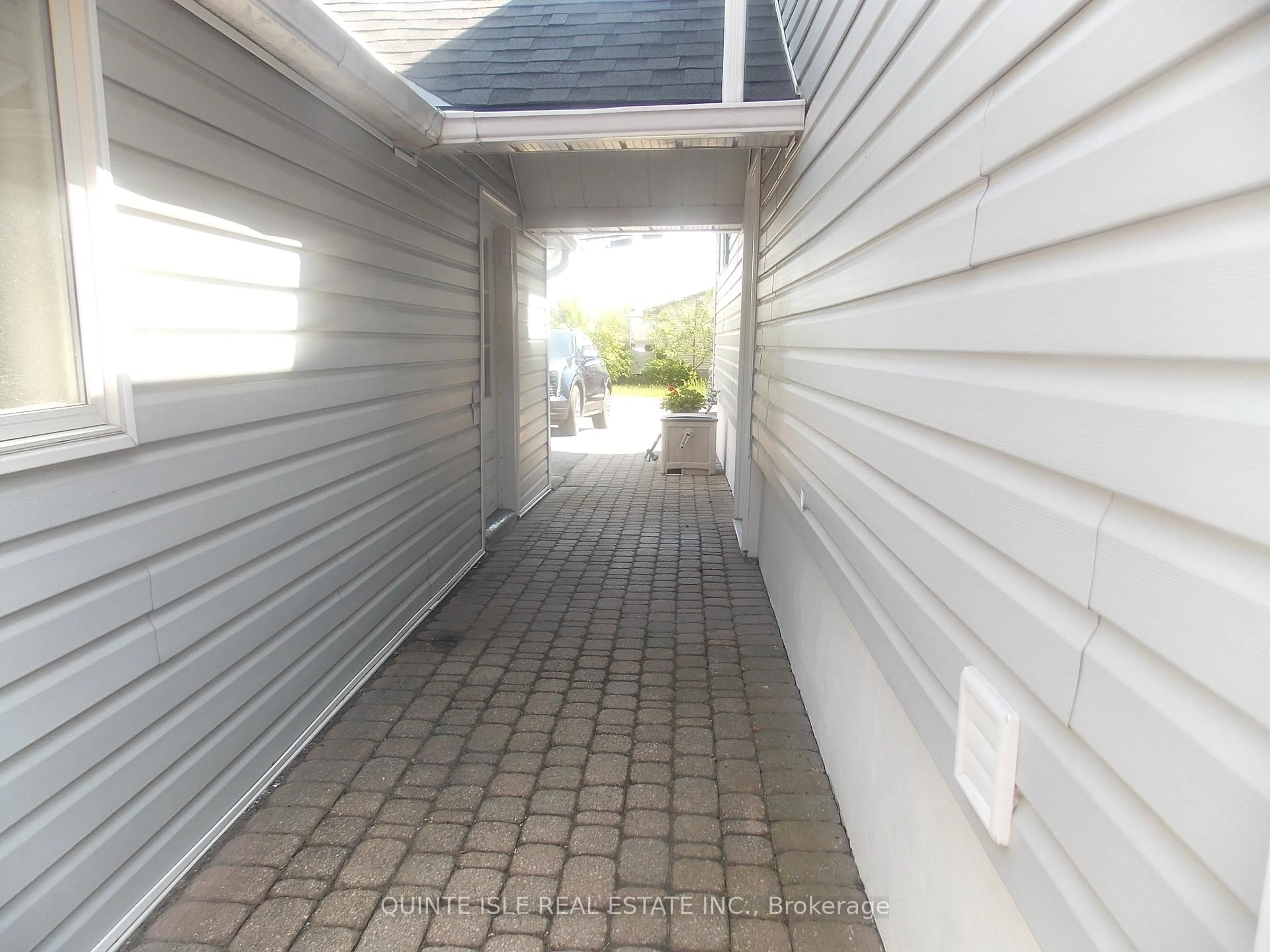 Unknown for 70 Donald St, Belleville Ontario K8P 2J3