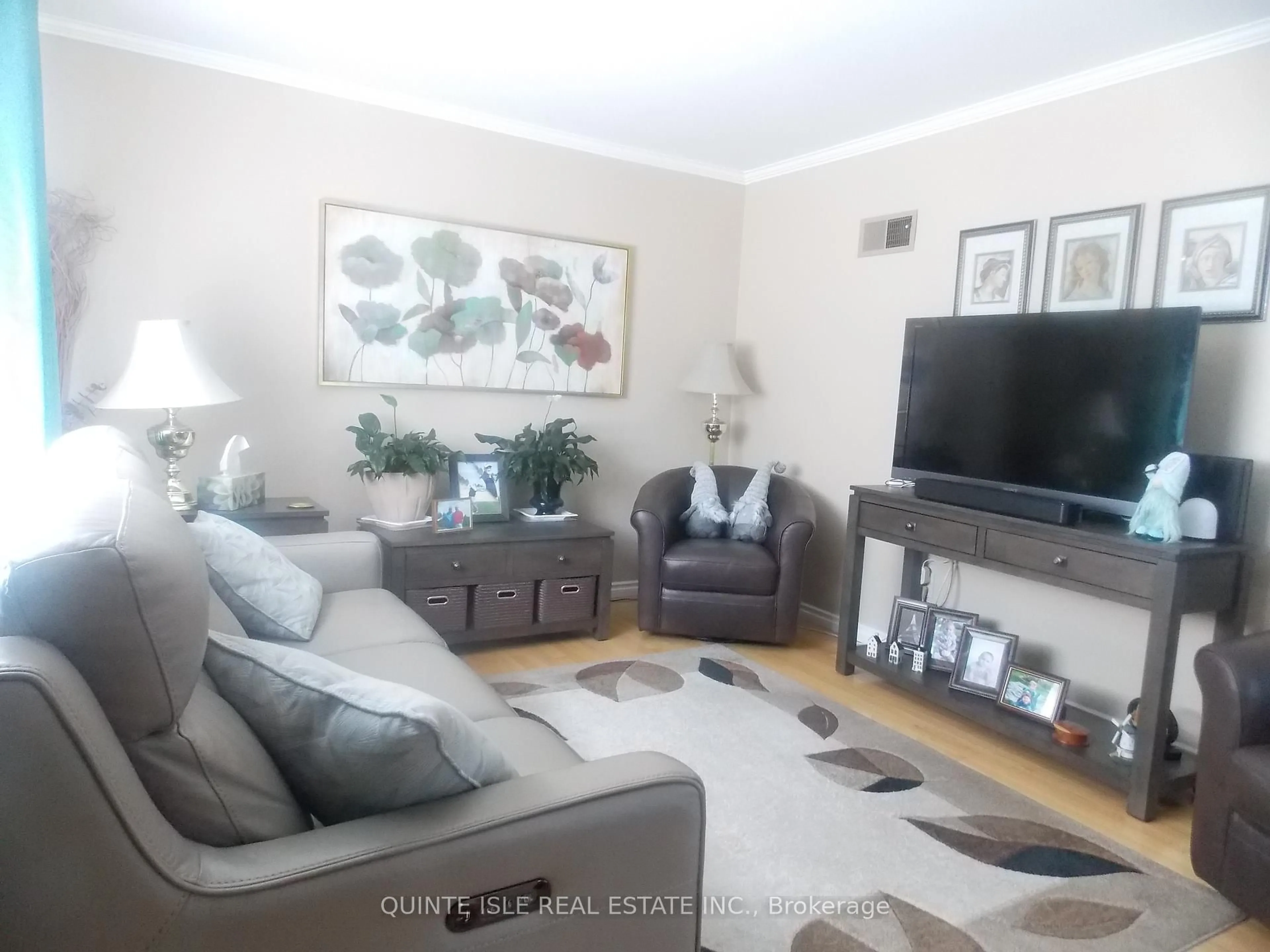 Living room with furniture, unknown for 70 Donald St, Belleville Ontario K8P 2J3