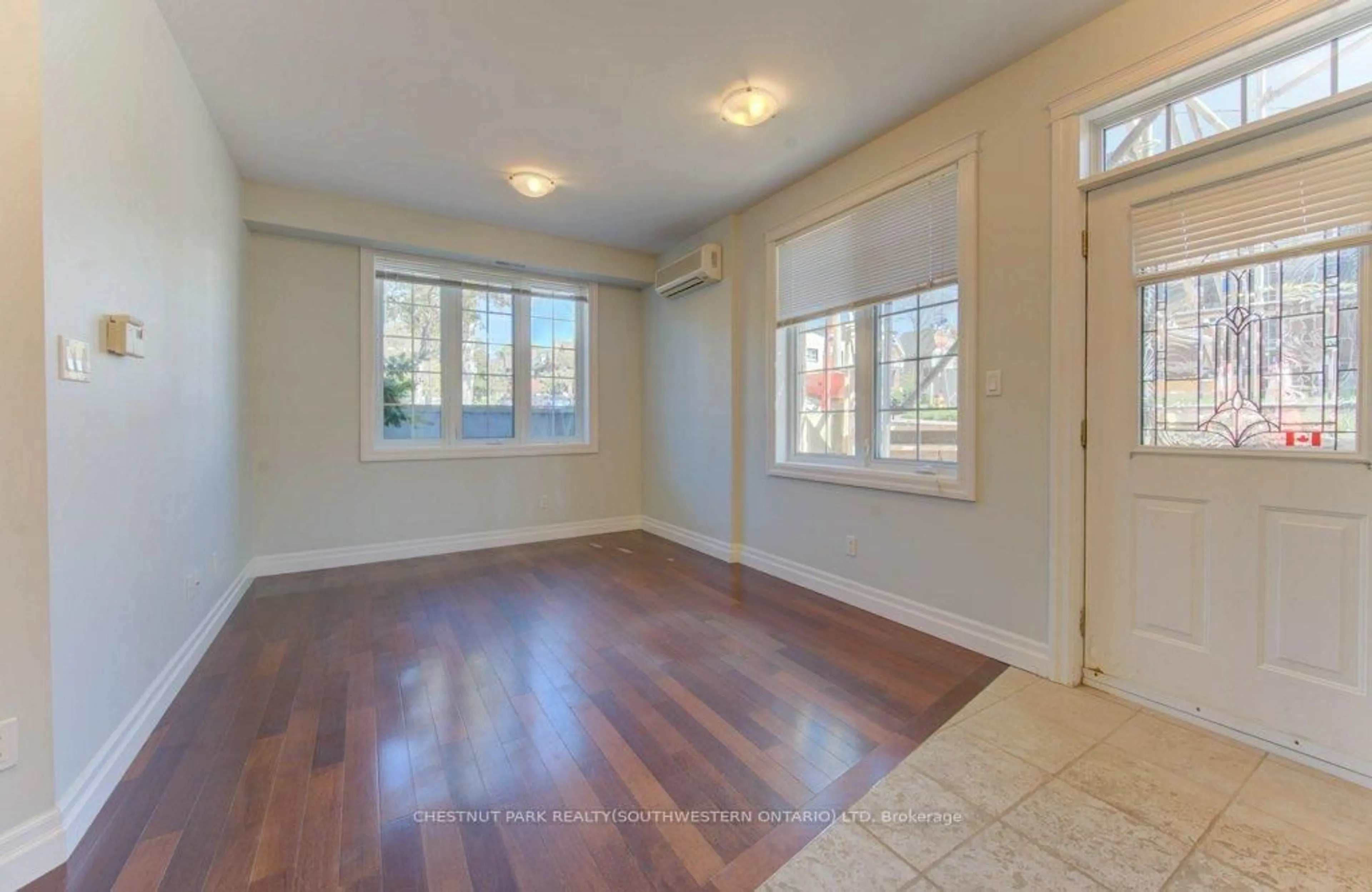 A pic of a room for 555 King St, Kitchener Ontario N2G 2L9