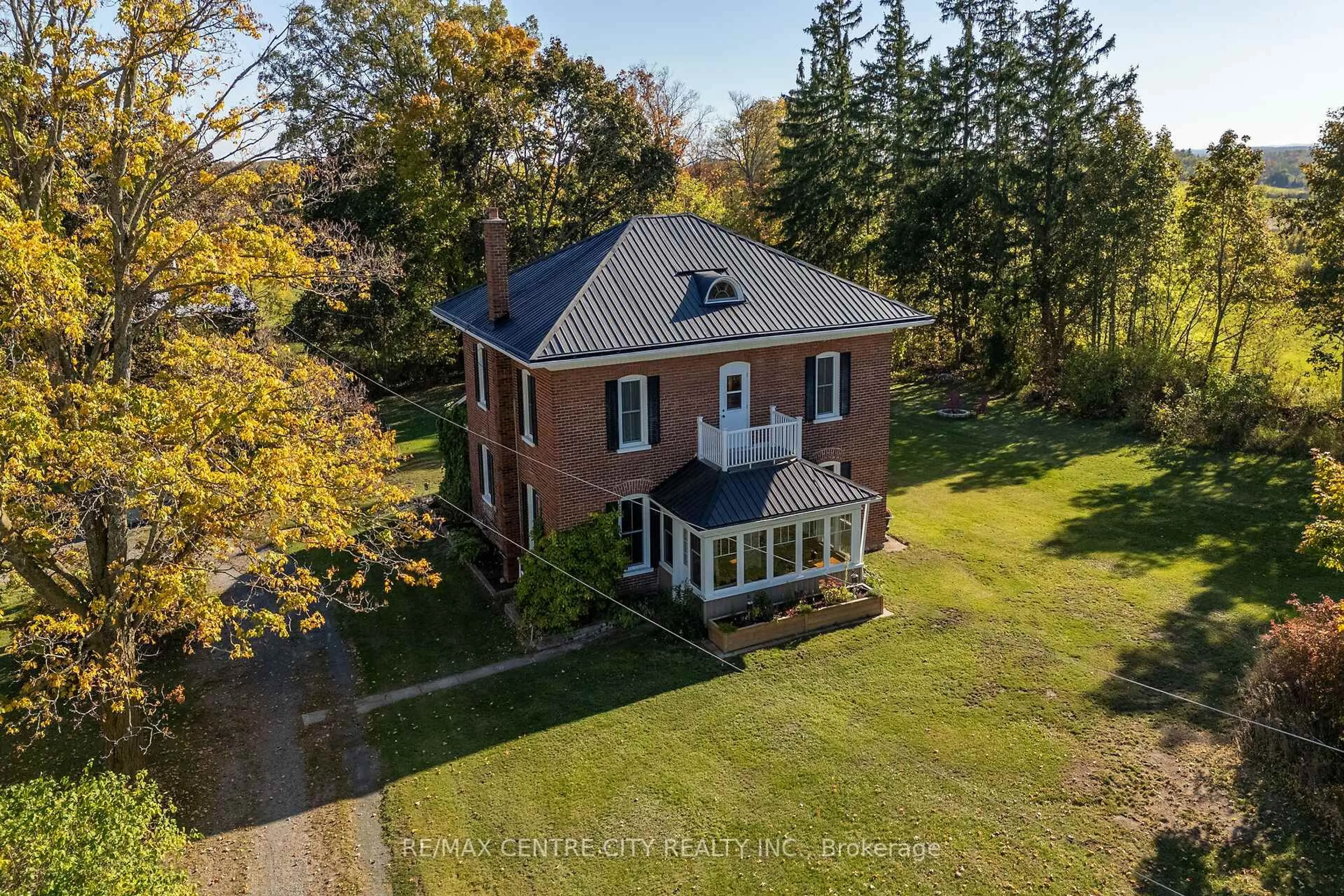 A pic from outside/outdoor area/front of a property/back of a property/a pic from drone, unknown for 1625 6th Line, Trent Hills Ontario K0L 1L0