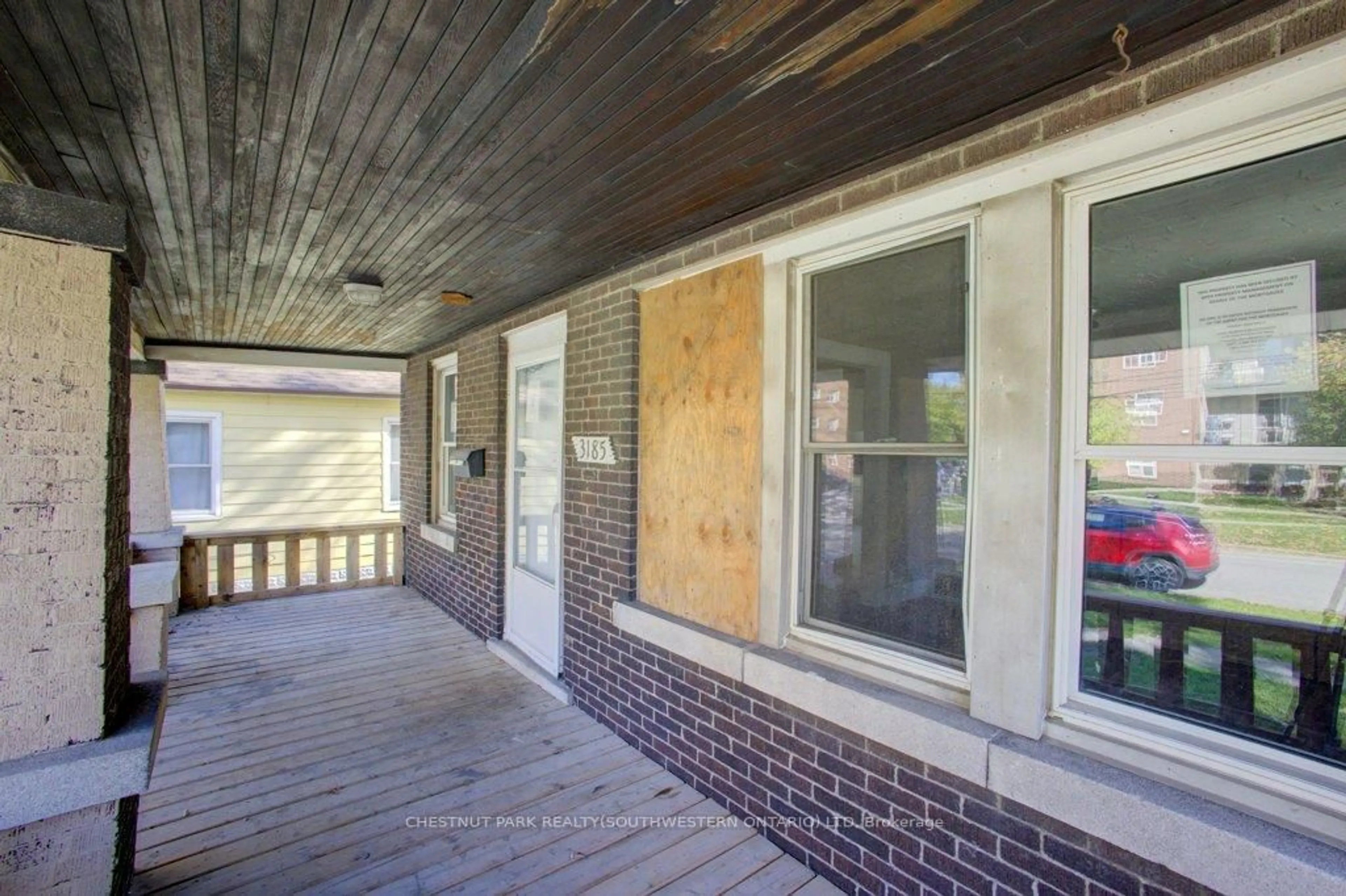 Unknown for 3185 Donnelly St, Windsor Ontario N9C 1M3