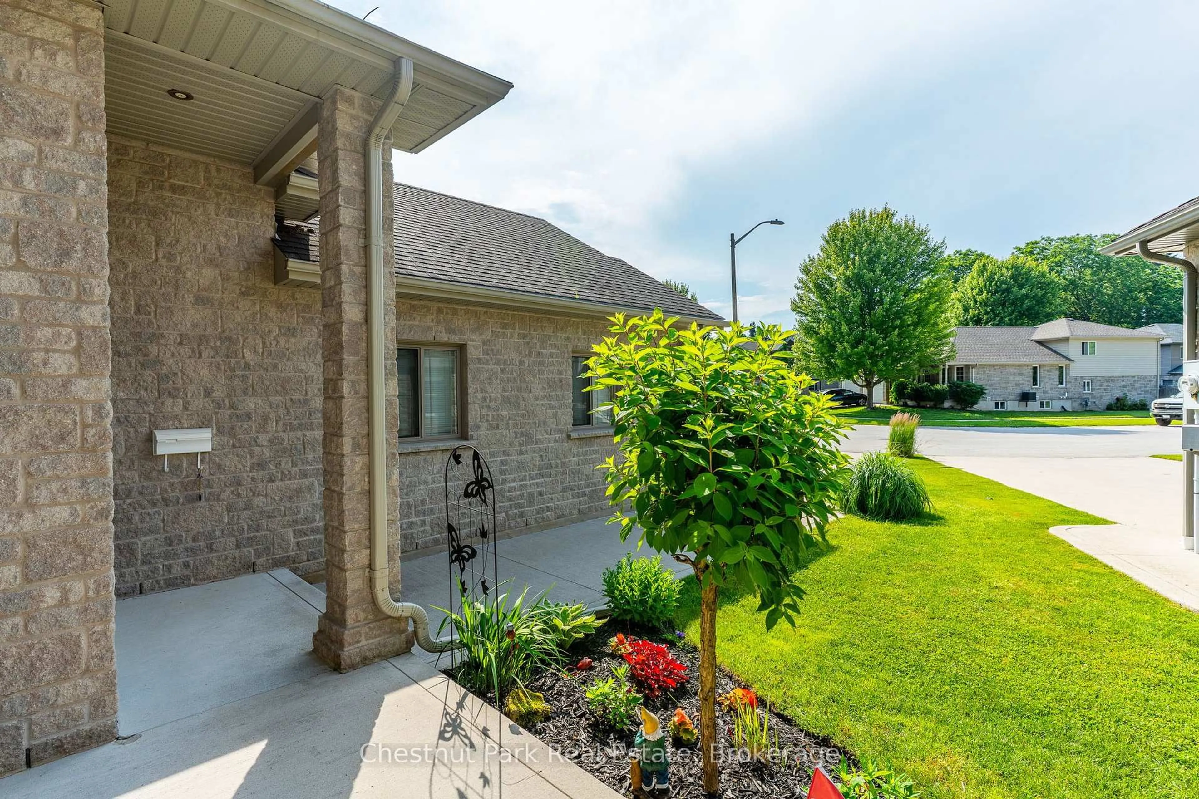 Home with brick exterior material, street for 207 2nd St, Owen Sound Ontario N4K 0A6