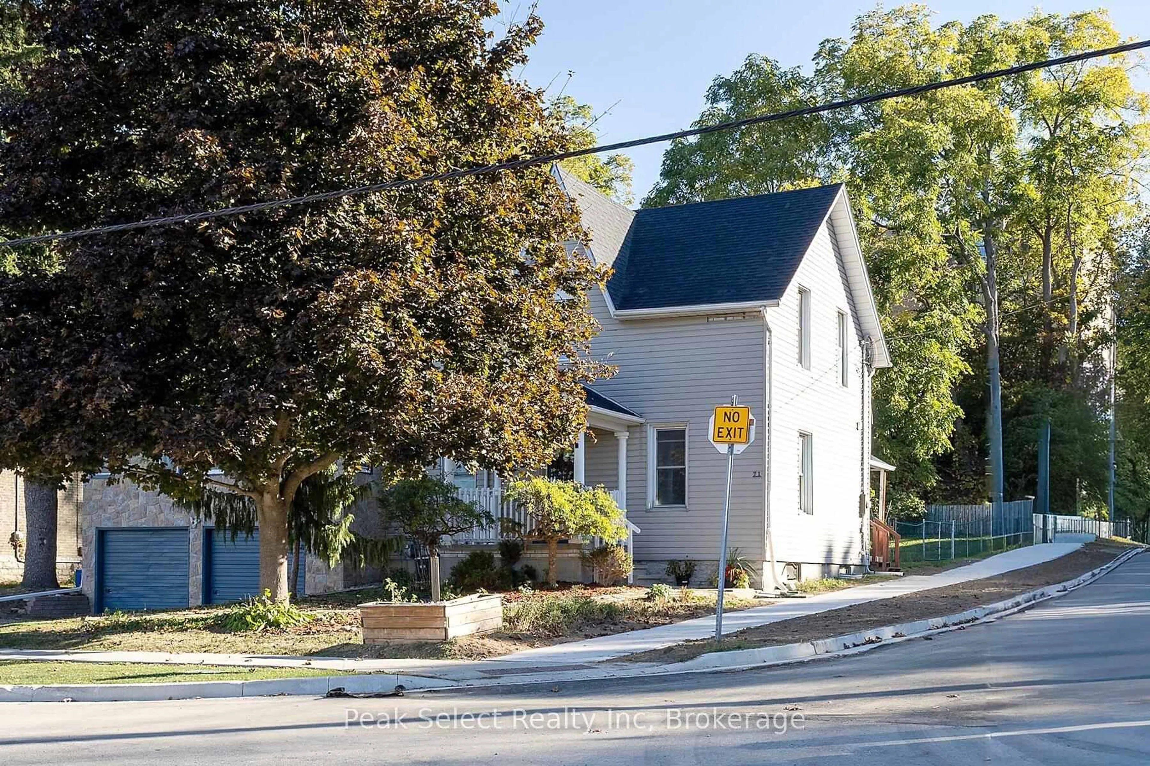 Unknown for 71 Wellington St, St. Marys Ontario N4X 1C1