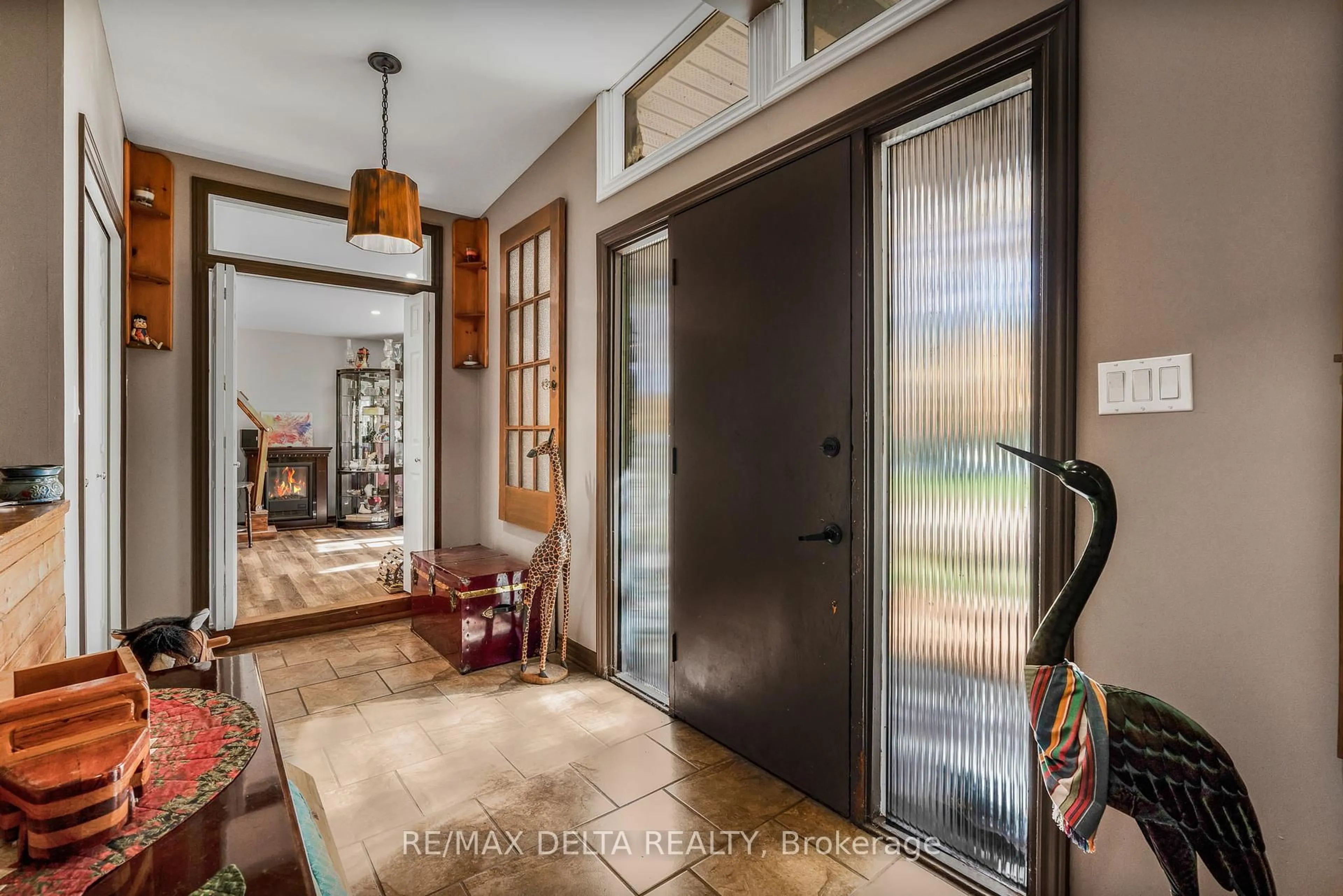 Indoor entryway for 4866 County Road 17, Alfred and Plantagenet Ontario K0B 1A0