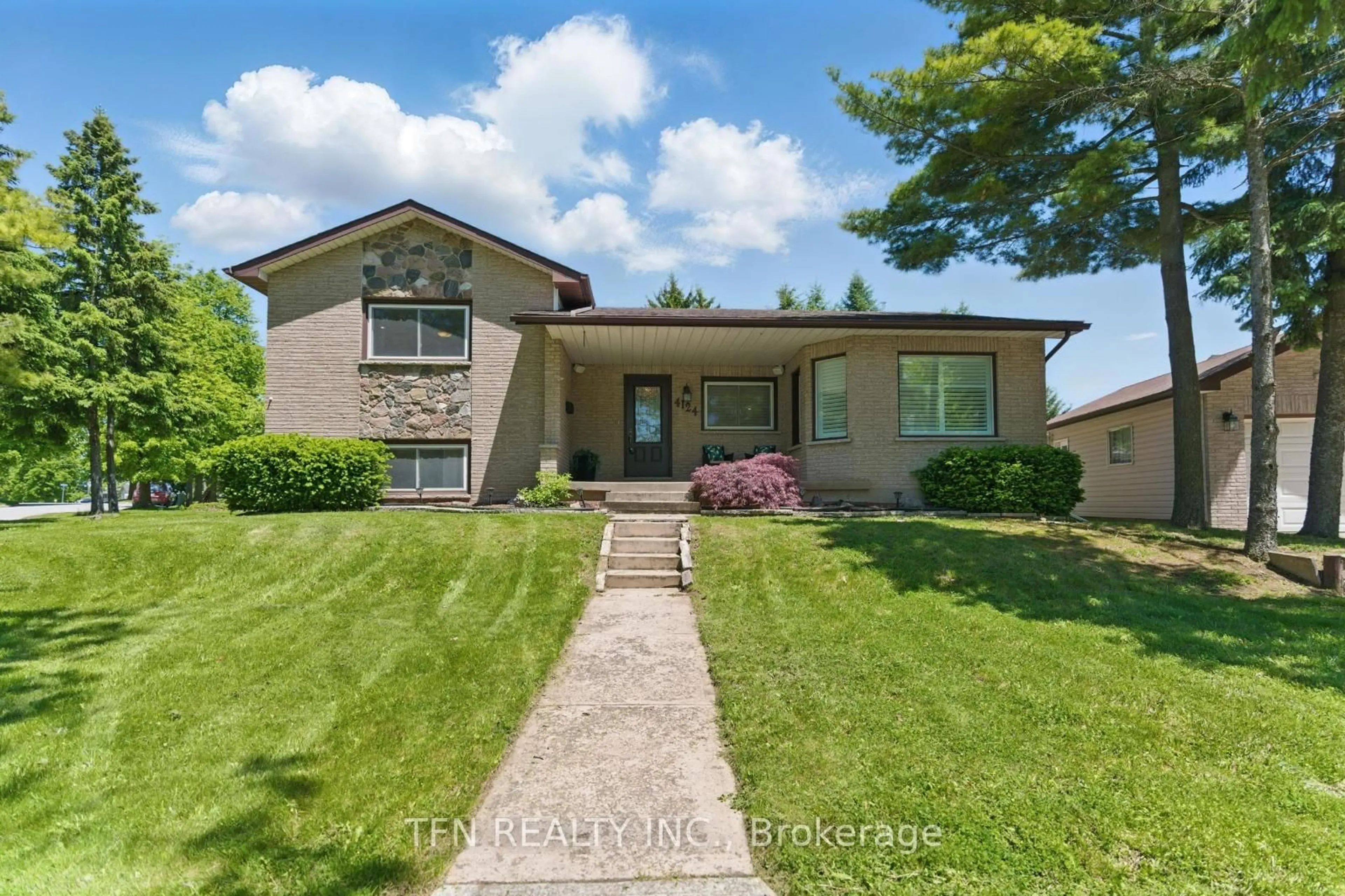 Home with brick exterior material, street for 4124 Preston Ave, Niagara Falls Ontario L2H 2C5