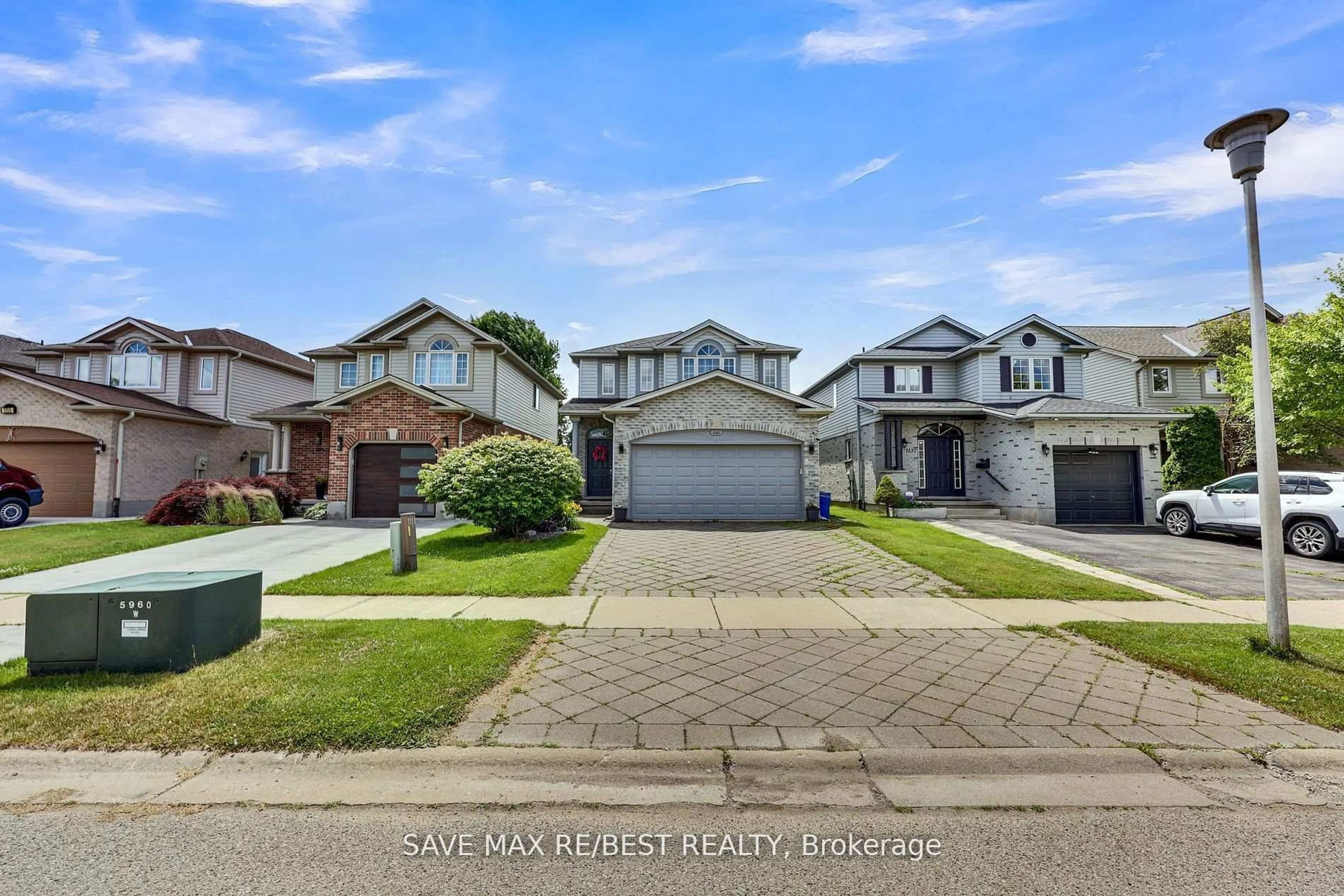 A pic from outside/outdoor area/front of a property/back of a property/a pic from drone, street for 1143 BLACKMAPLE Dr, London East Ontario N5Y 5V3
