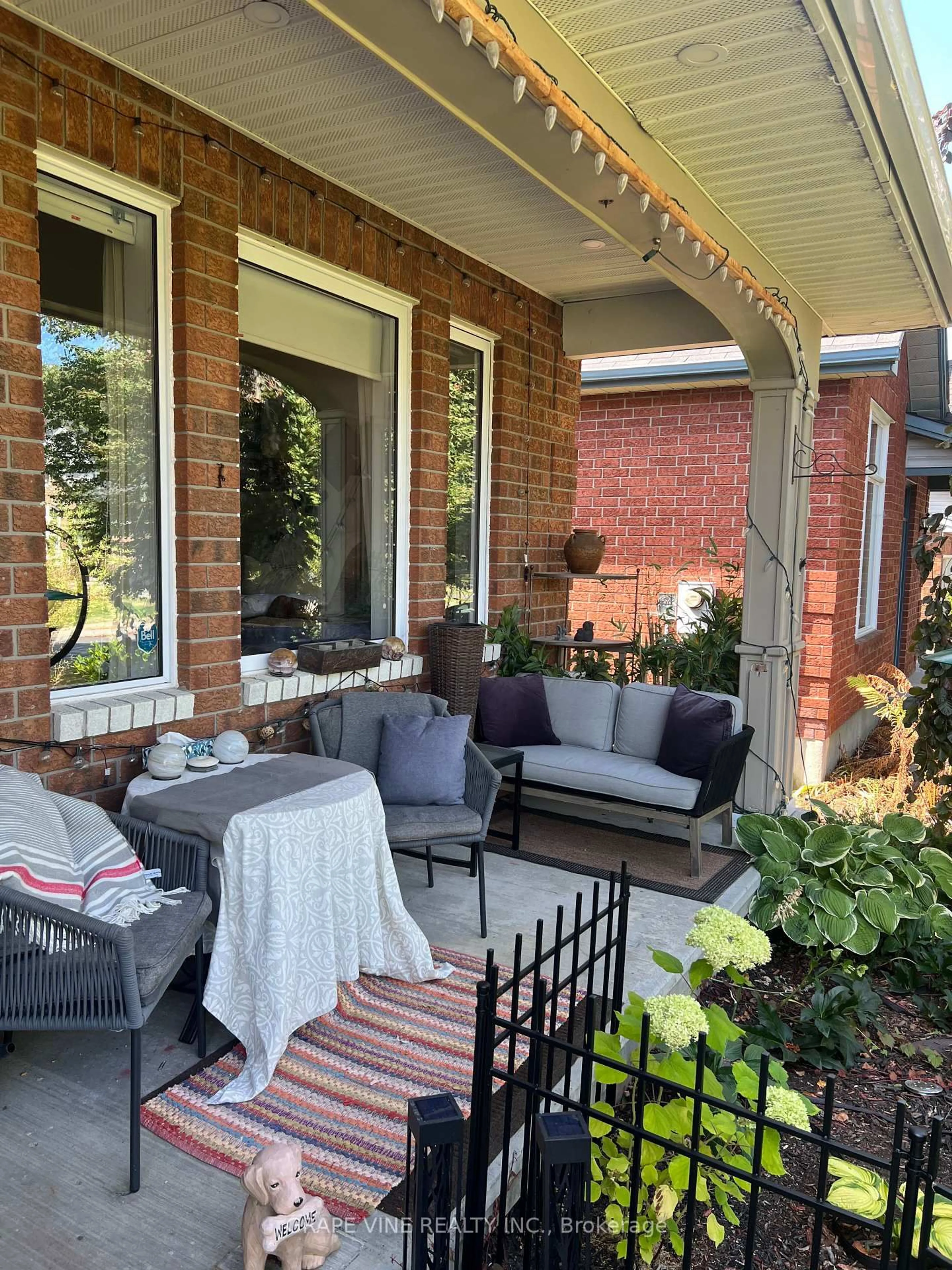 Patio, street for 777 Rolling River Cres, Ottawa Ontario K1V 1M2