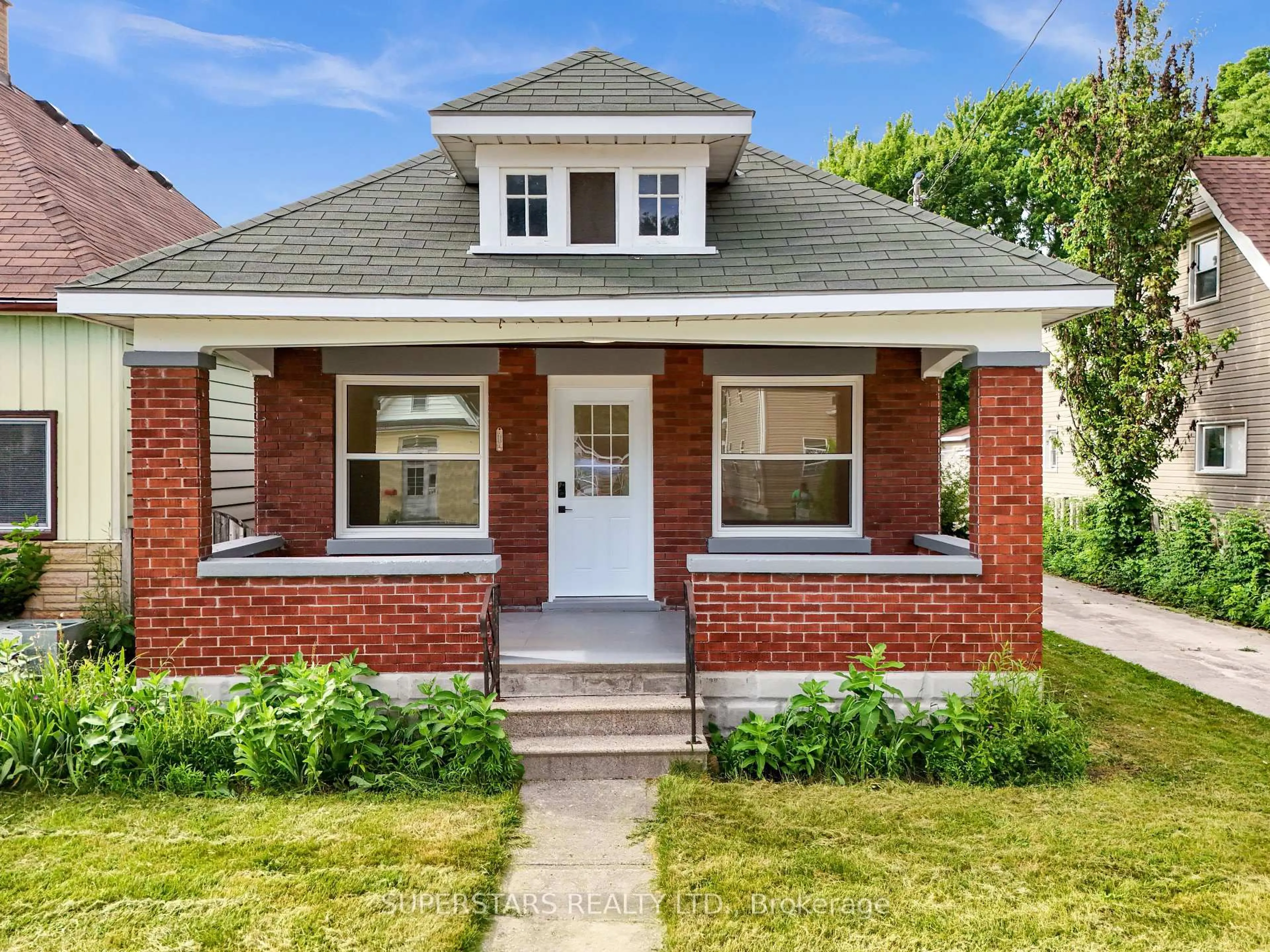 Home with brick exterior material, street for 972 Dame St, London East Ontario N5Z 1M6