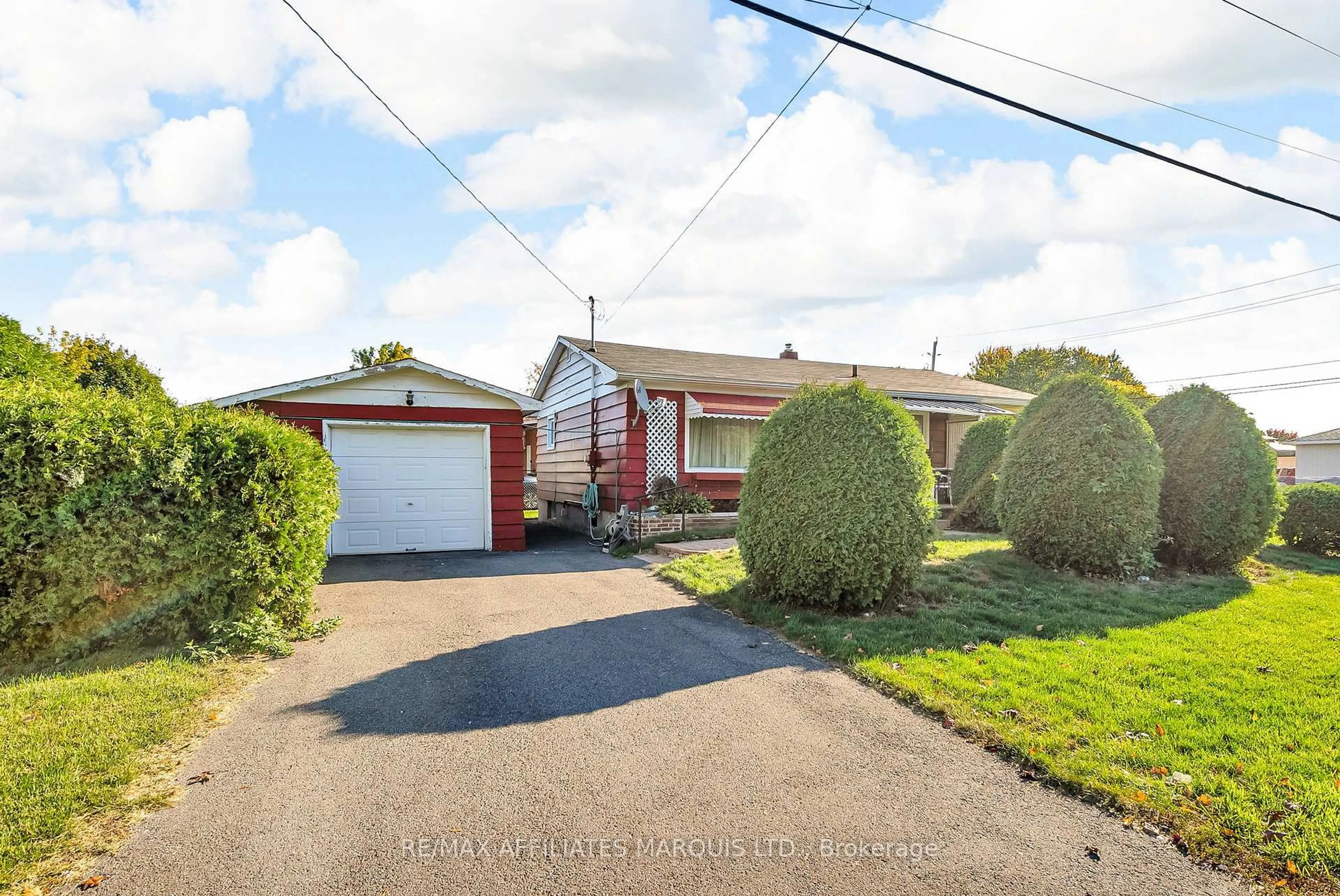A pic from outside/outdoor area/front of a property/back of a property/a pic from drone, street for 1301 Gallinger Ave, Cornwall Ontario K6J 4T4