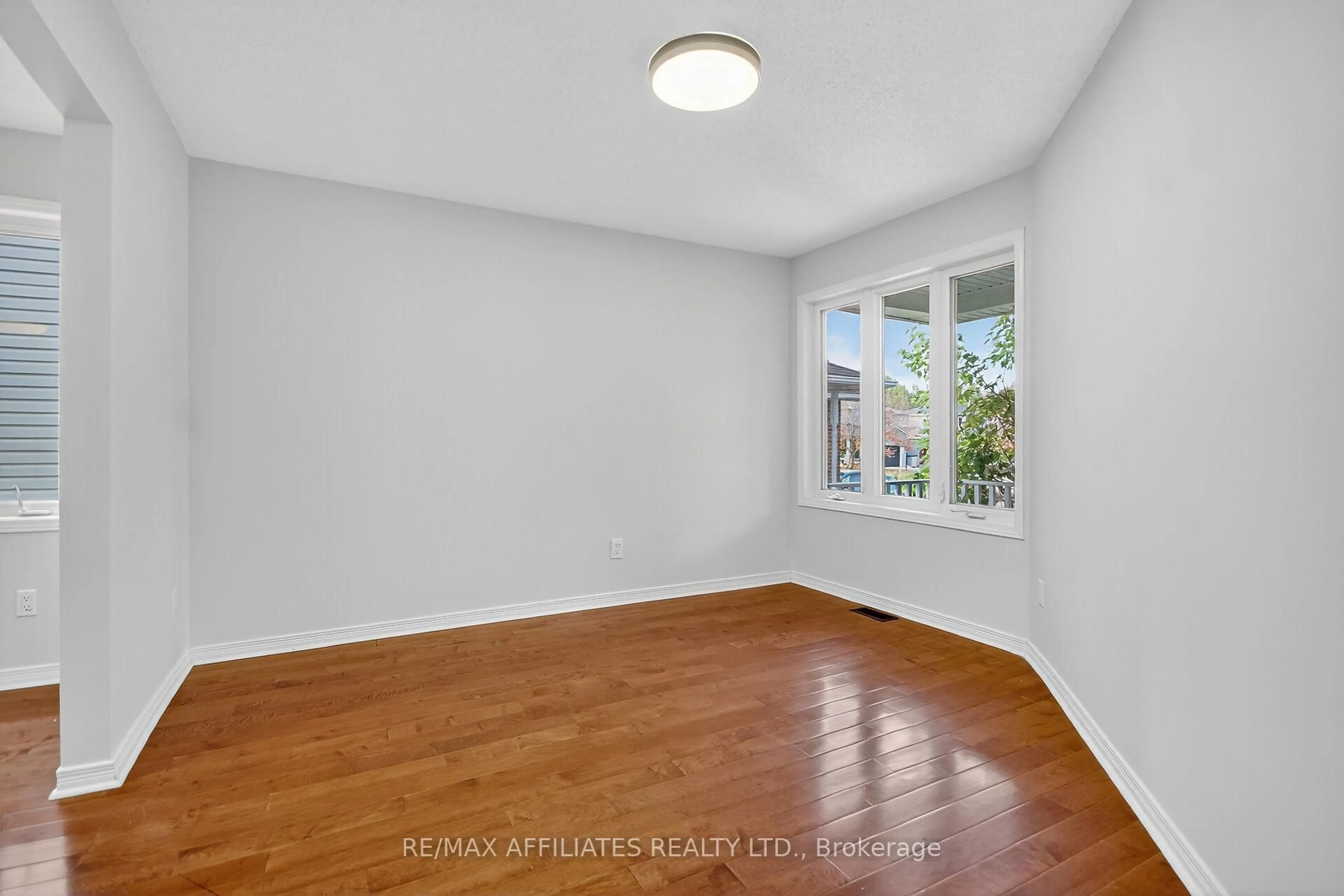 A pic of a room for 85 Alon St, Ottawa Ontario K2S 1K7