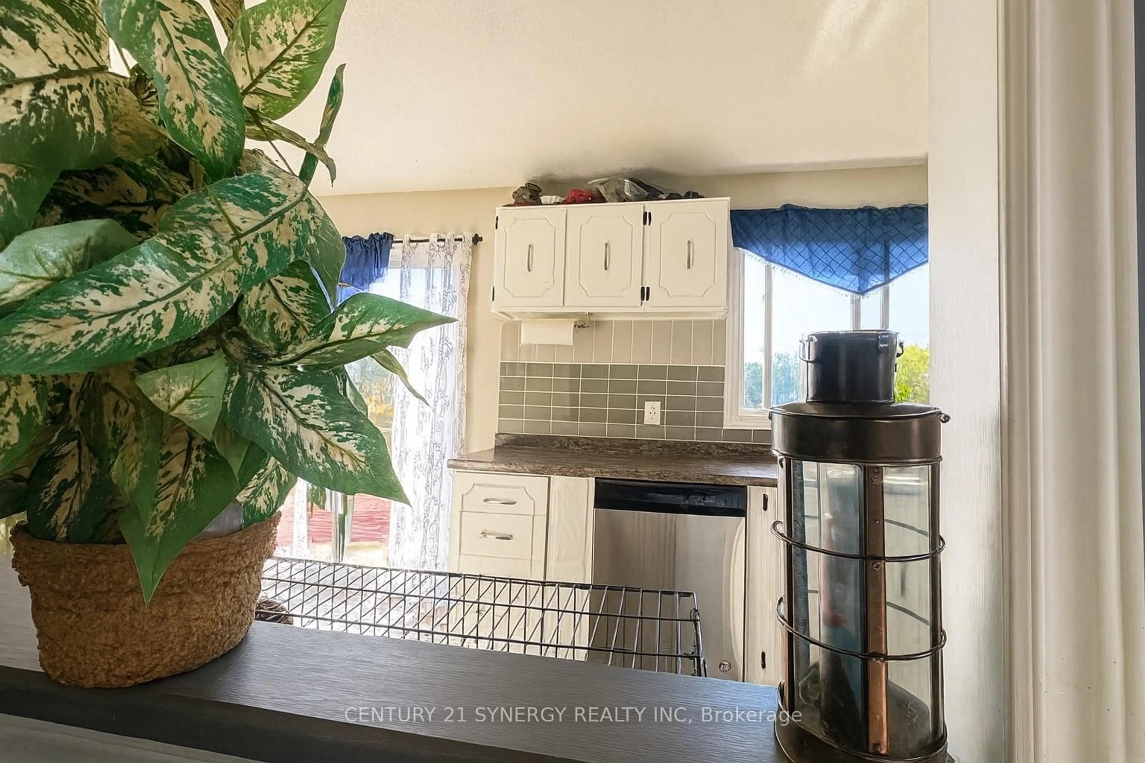 Standard kitchen, ceramic/tile floor for 760 County Road 44 Rd, North Grenville Ontario K0G 1J0