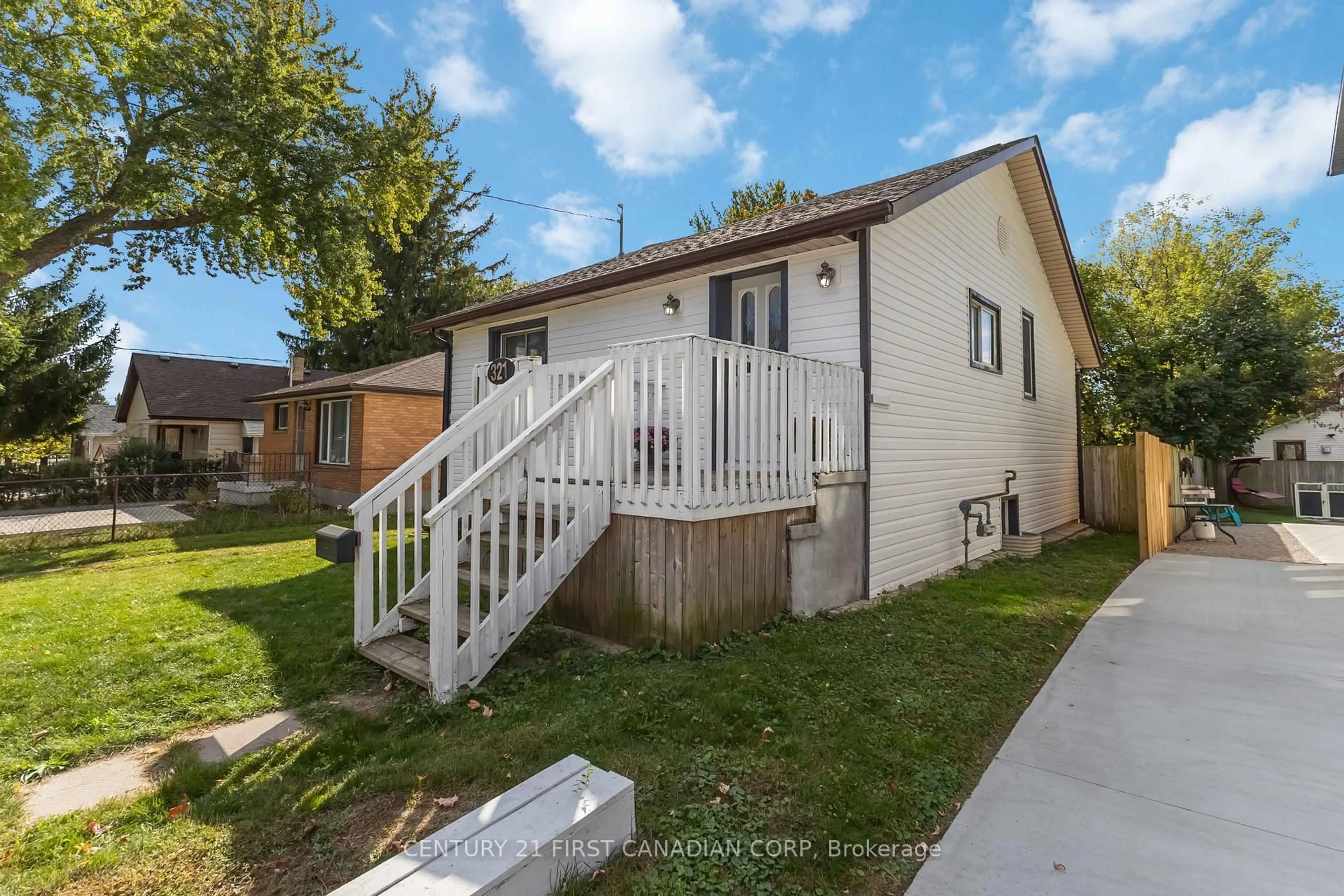 Unknown for 321 EDMONTON St, London East Ontario N5W 4X3
