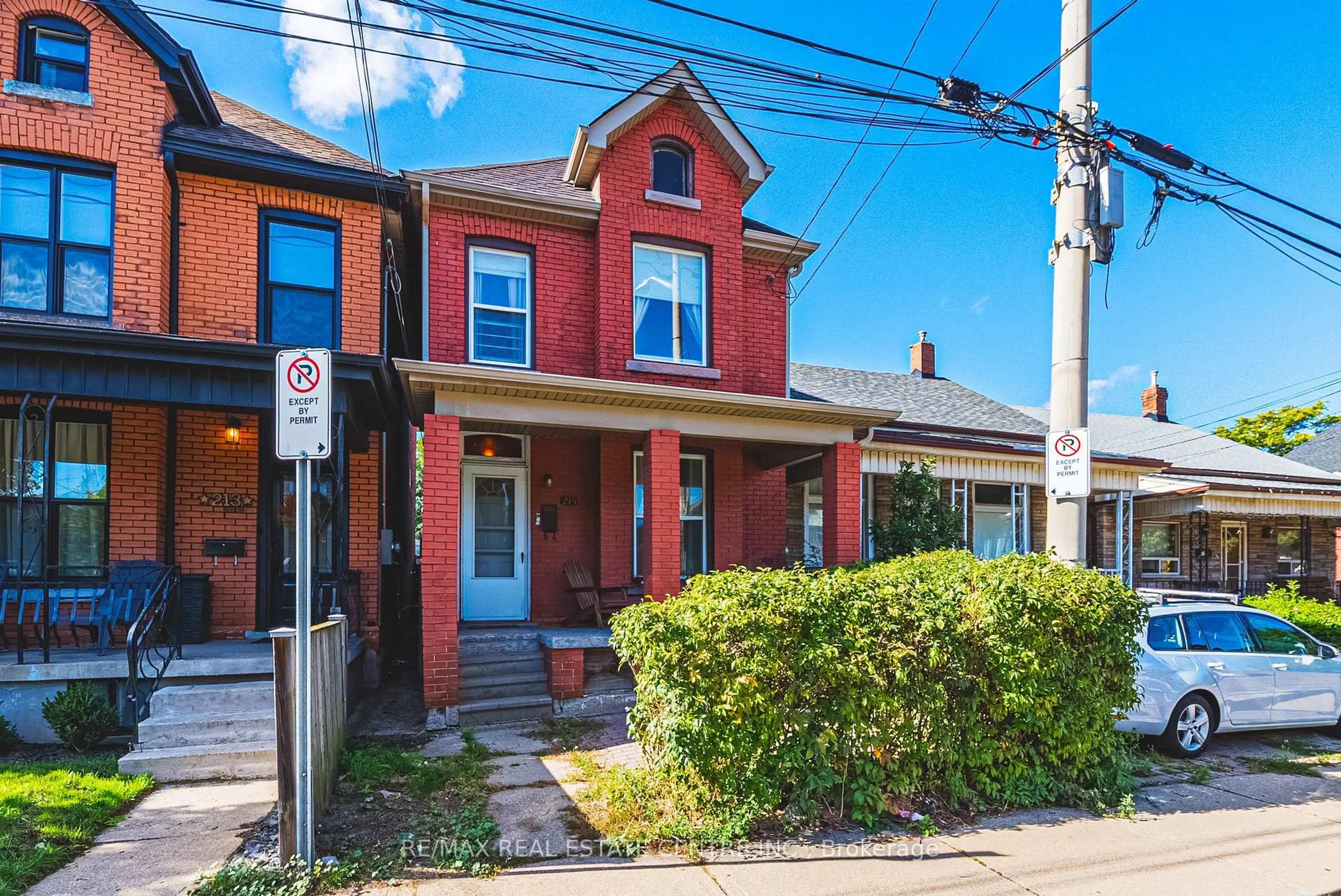 Home with brick exterior material, street for 215 Mary St, Hamilton Ontario L8L 4W2