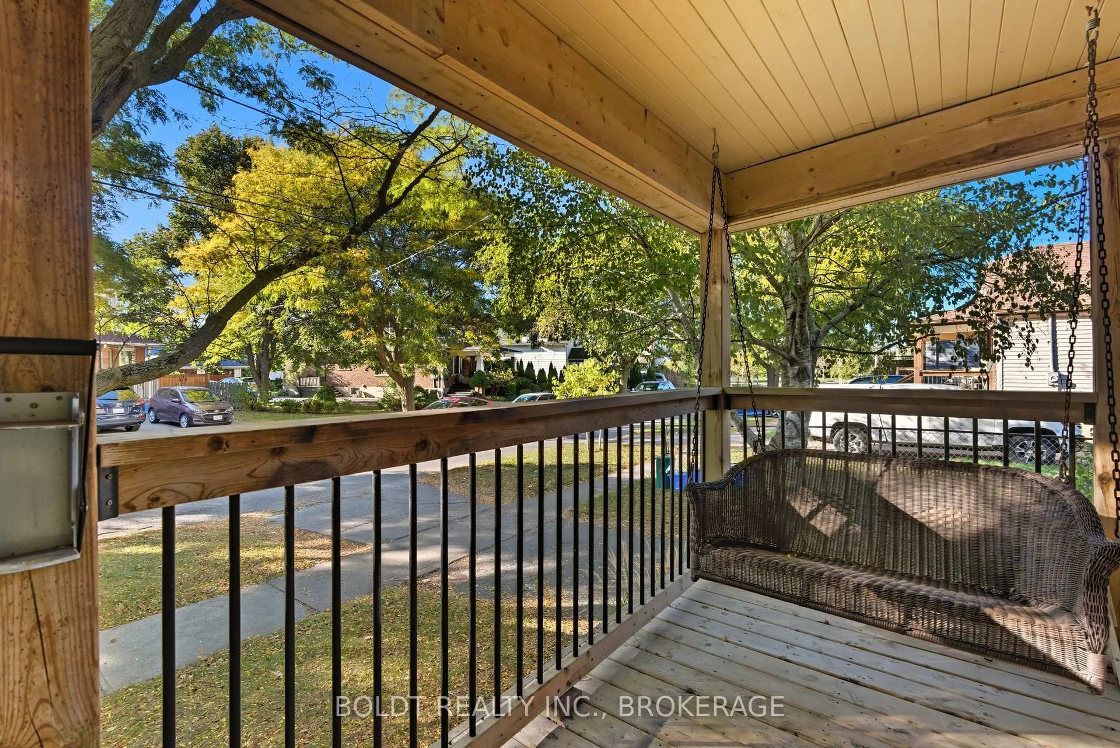 Patio, water/lake/river/ocean view for 26 Currie St, St. Catharines Ontario L2M 5M6