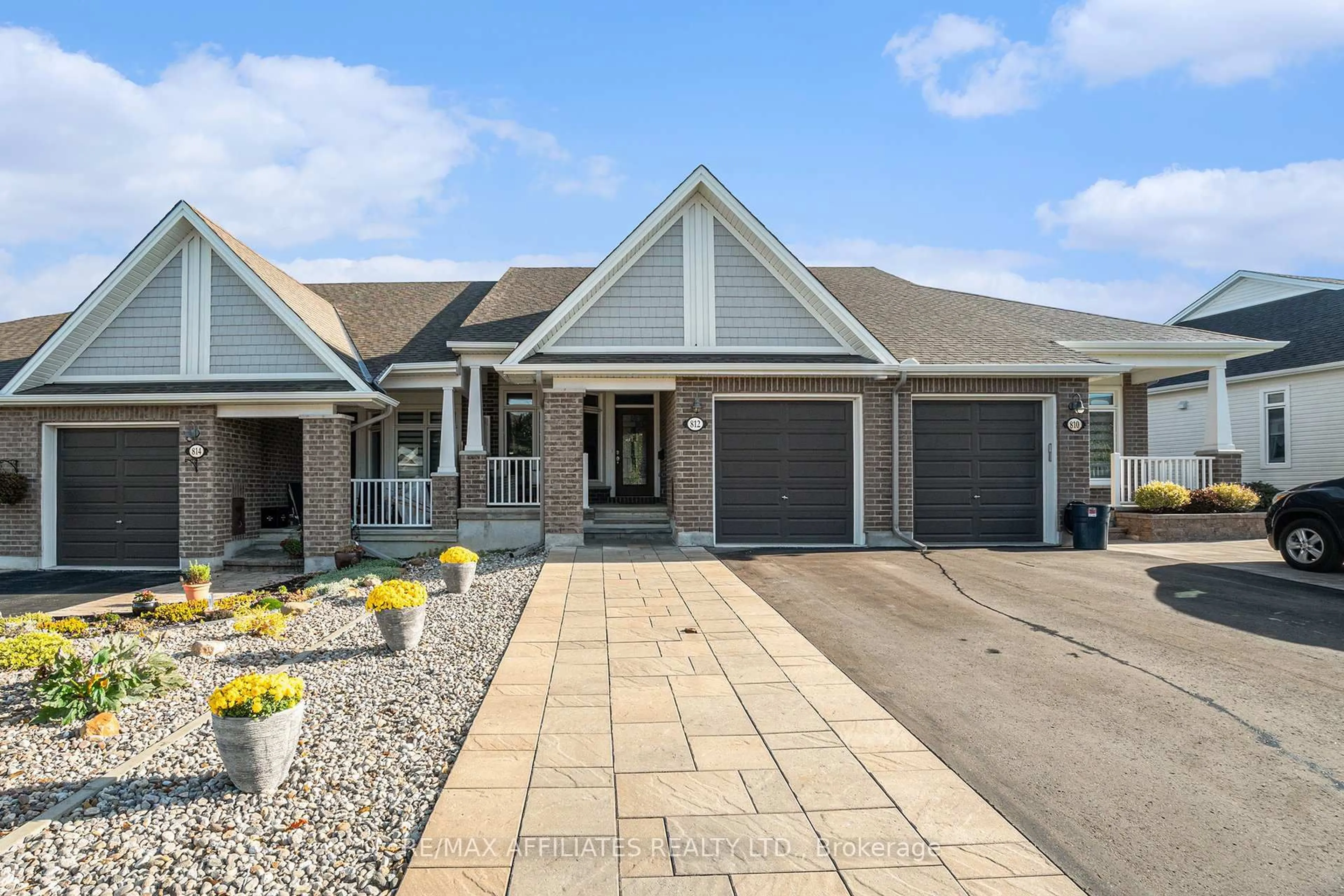 Home with brick exterior material, street for 812 Tewin Circ, Ottawa Ontario K4A 1K3