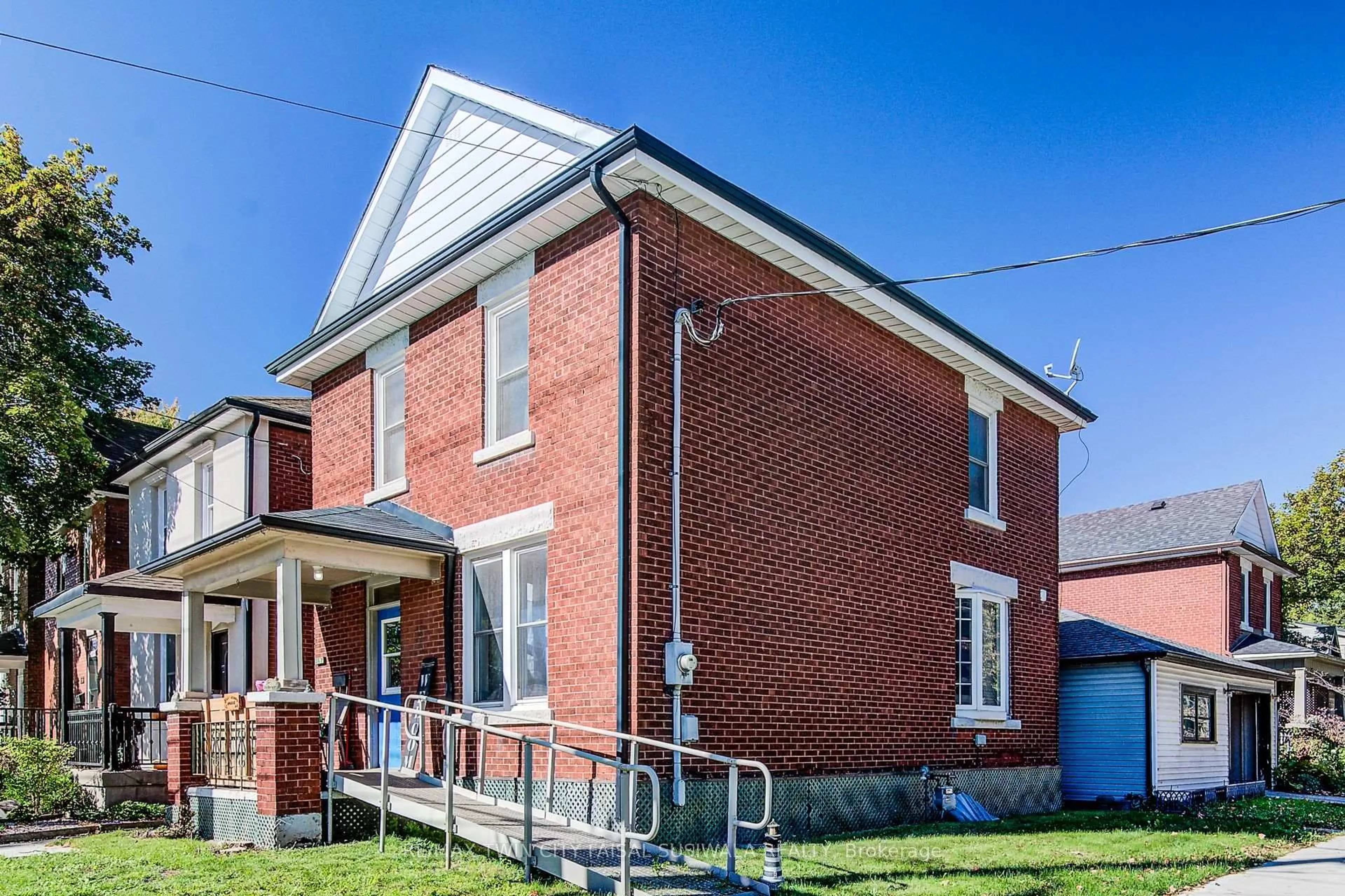 Home with brick exterior material, building for 362 YORK Rd, Guelph Ontario N1E 3G8