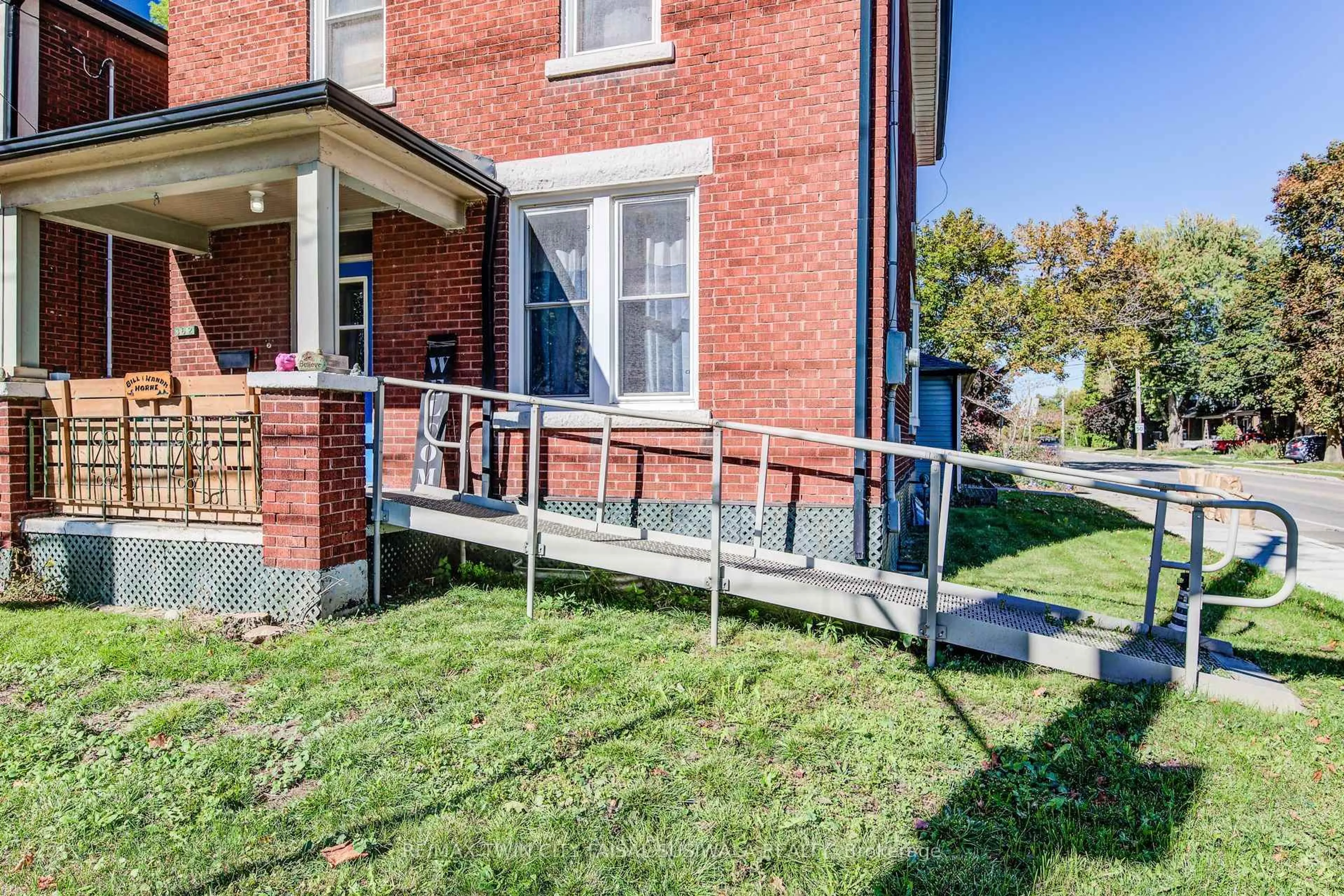 Unknown for 362 YORK Rd, Guelph Ontario N1E 3G8