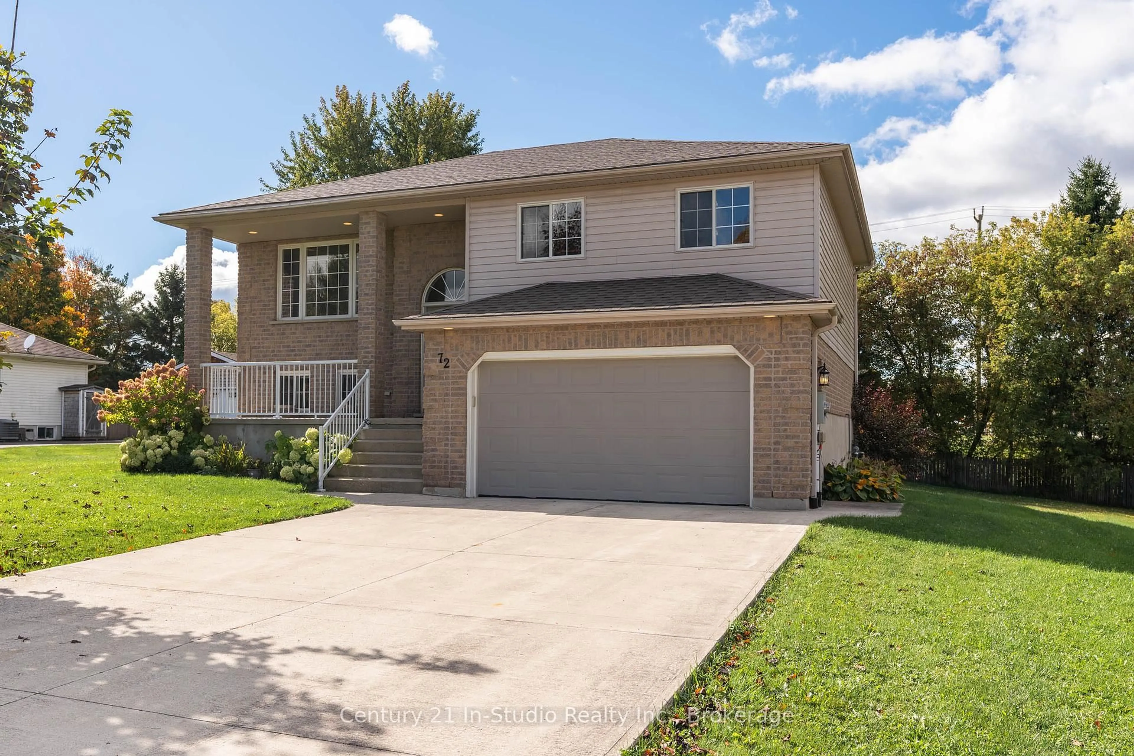 Home with brick exterior material, street for 72 Jane St, Chatsworth Ontario N0H 1G0