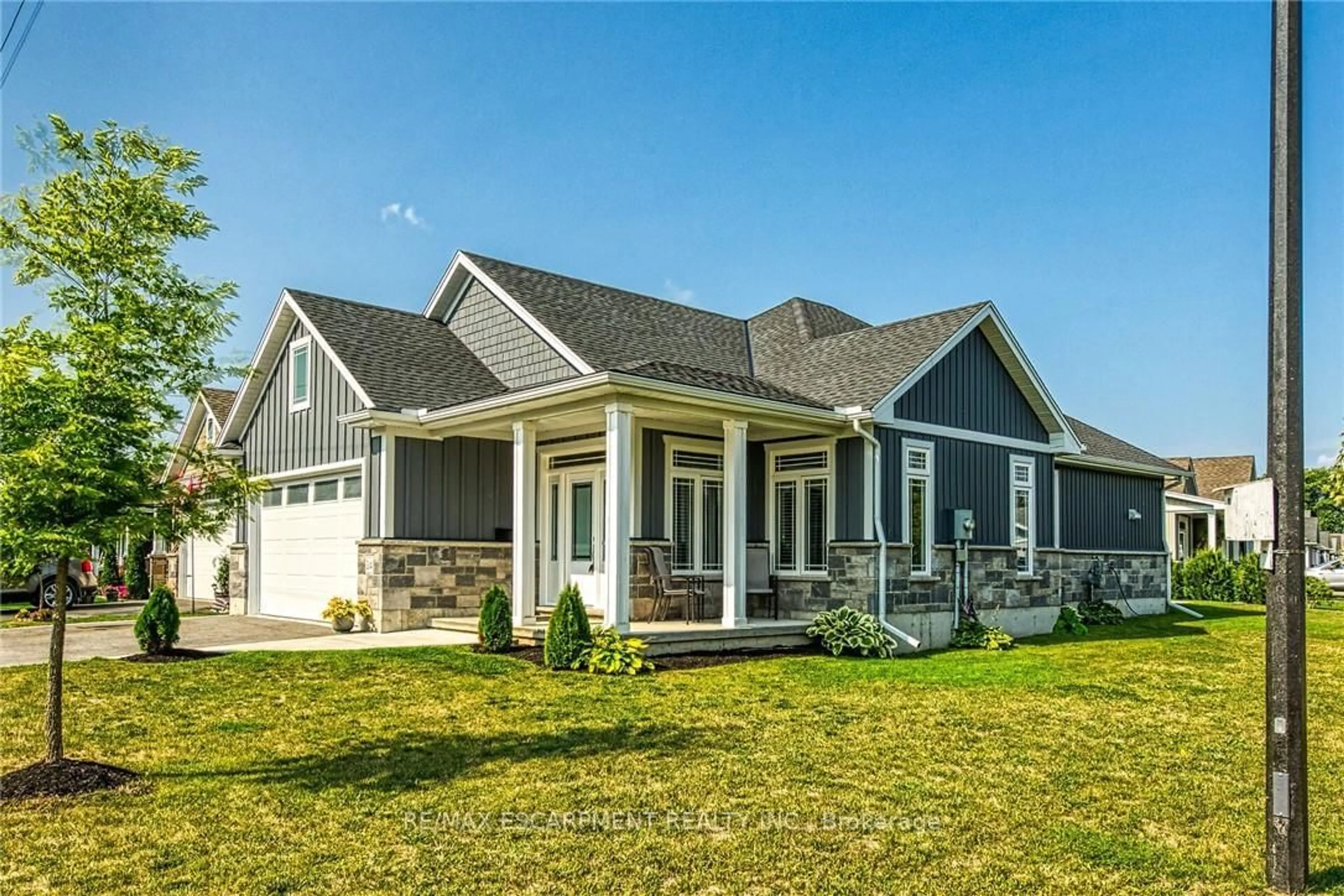 Home with vinyl exterior material, unknown for 740 Main St #24, Haldimand Ontario N1A 0B3