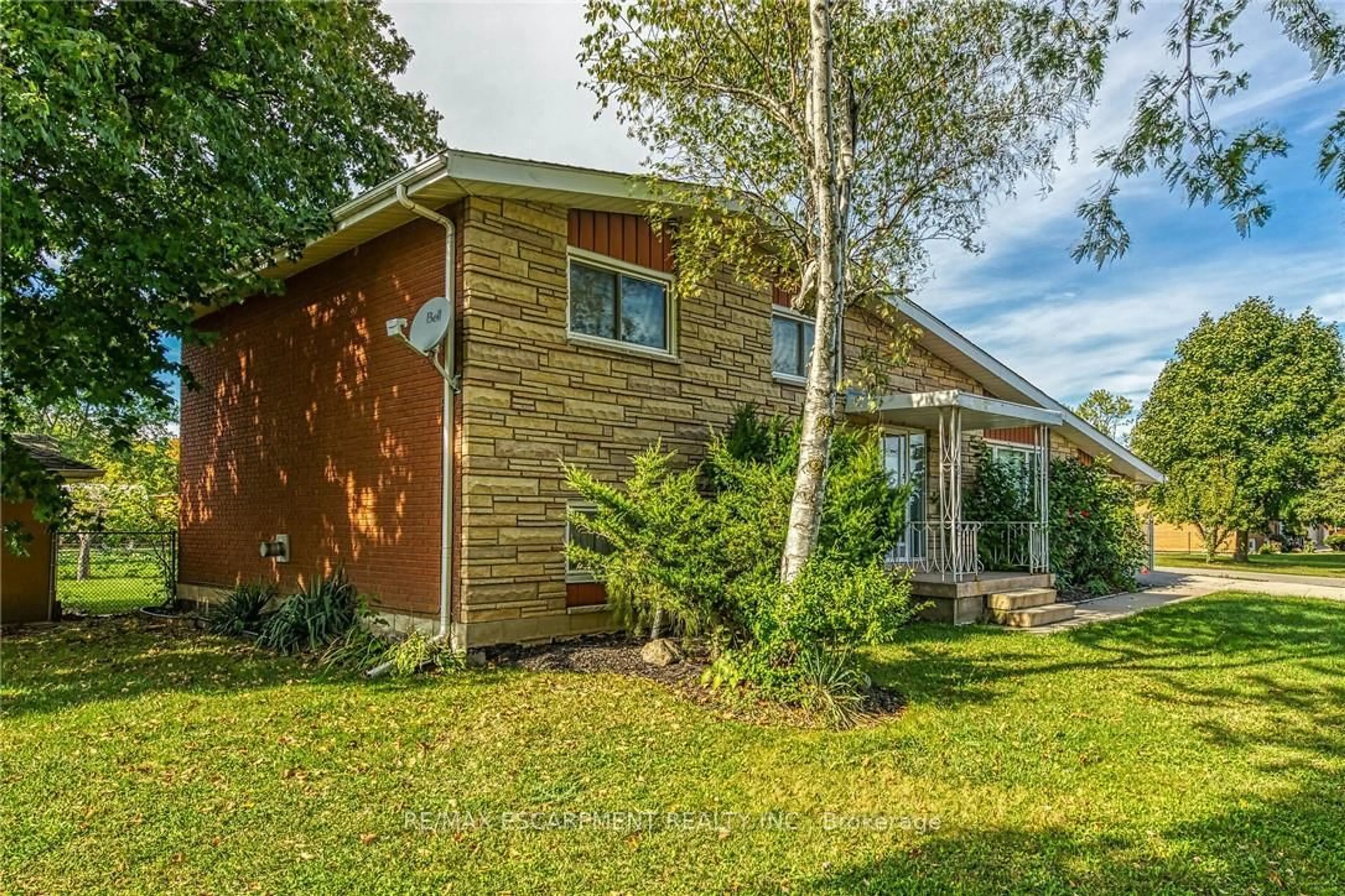 Unknown for 5 Third Rd, Hamilton Ontario L8J 3J5