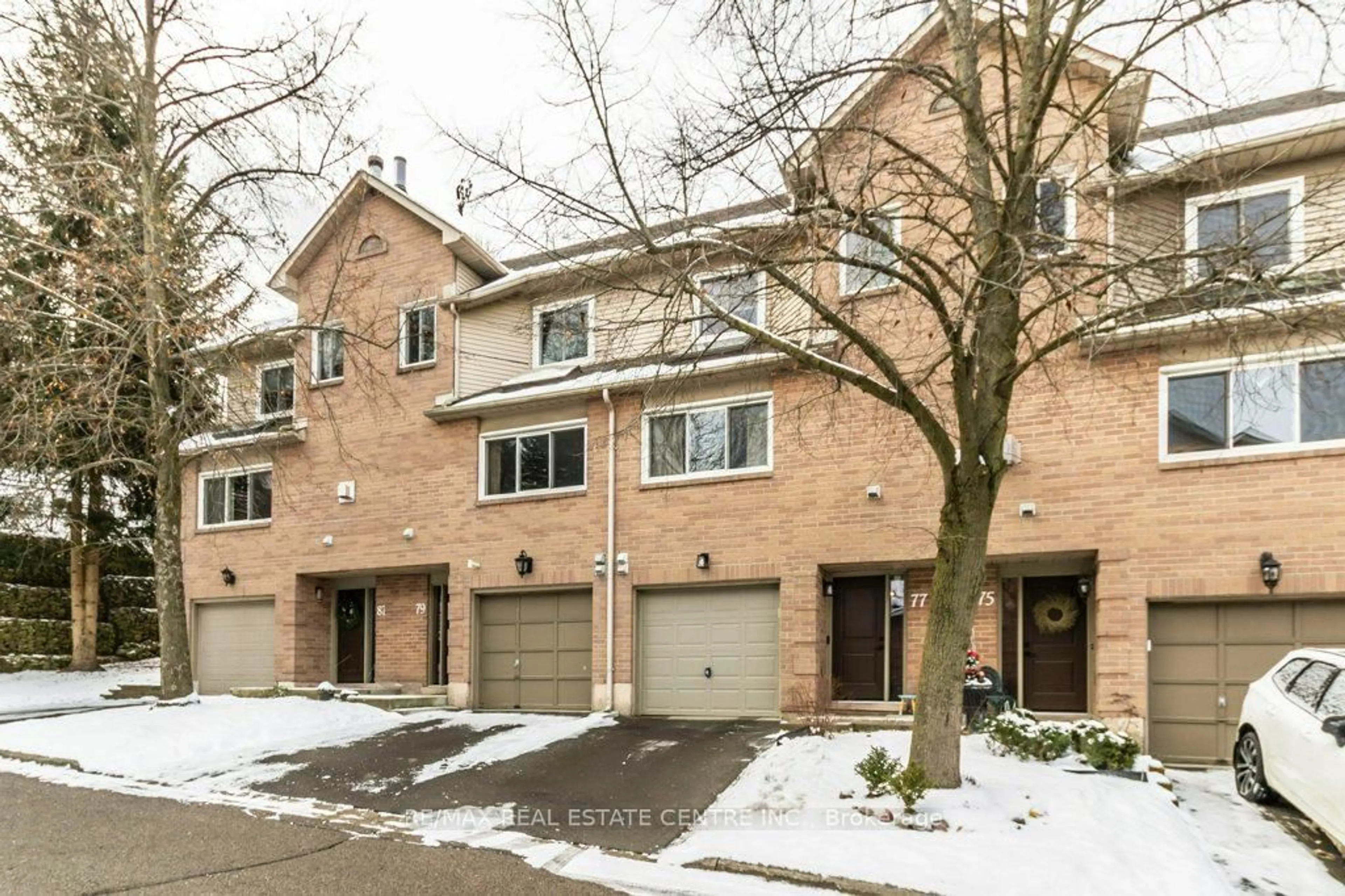 Home with brick exterior material, street for 26 Moss Blvd #77, Hamilton Ontario L9H 6W8